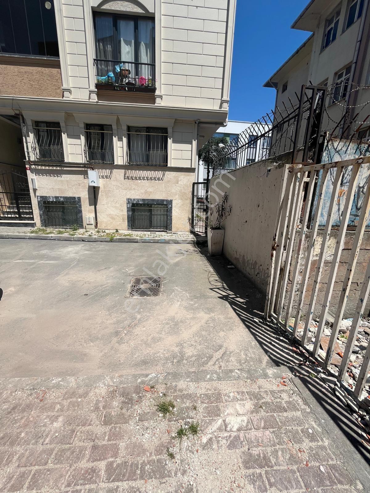 Cevatpaşa Satılık 2+1 Geniş Teraslı Dubleks Daire - Görsel 28