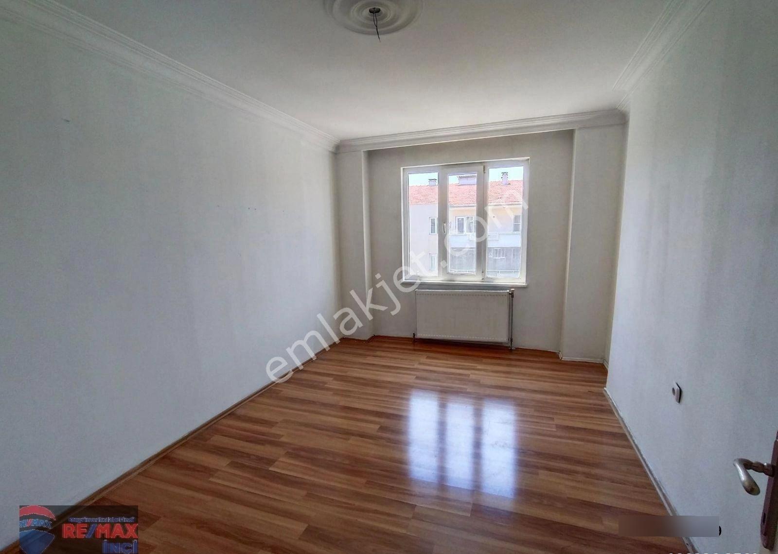 Re/max İnci'den Bahçelievler Beyoğlu Caddesi Kiralık 3+1 Teraslı Çatı Dubleks Daire - Görsel 7