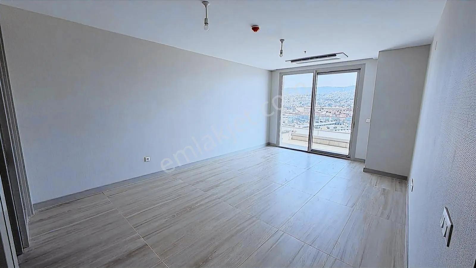 Megapol İzmir Projesinde Kiralık 1+1 Rezidans - Görsel 2