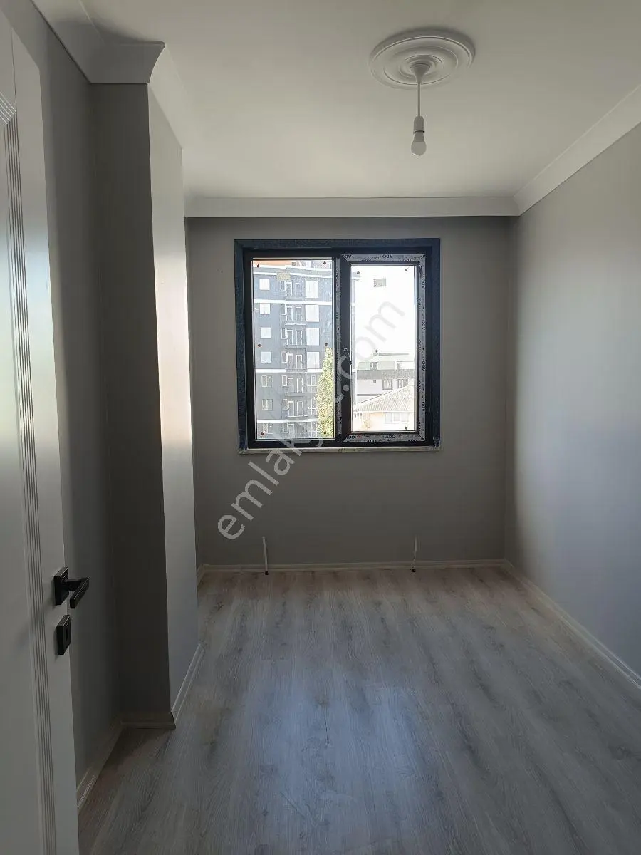 Antalya Caddesi Cephe Kiralık Daire ( Lüx) - Görsel 3