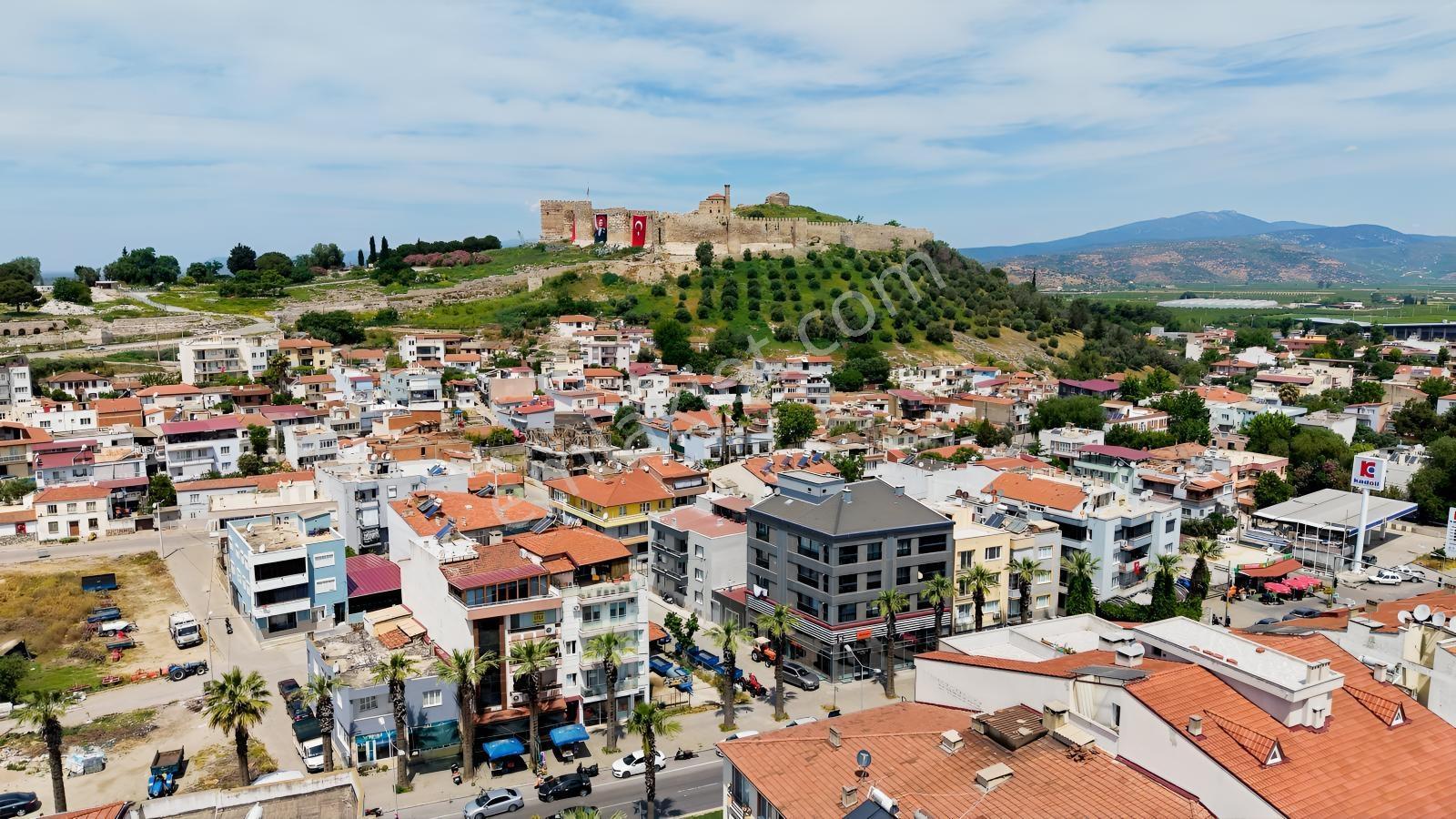 Selçuk Merkezde Yerden Isıtmalı Asansörlü Arakat 3+1 Daire - Görsel 32