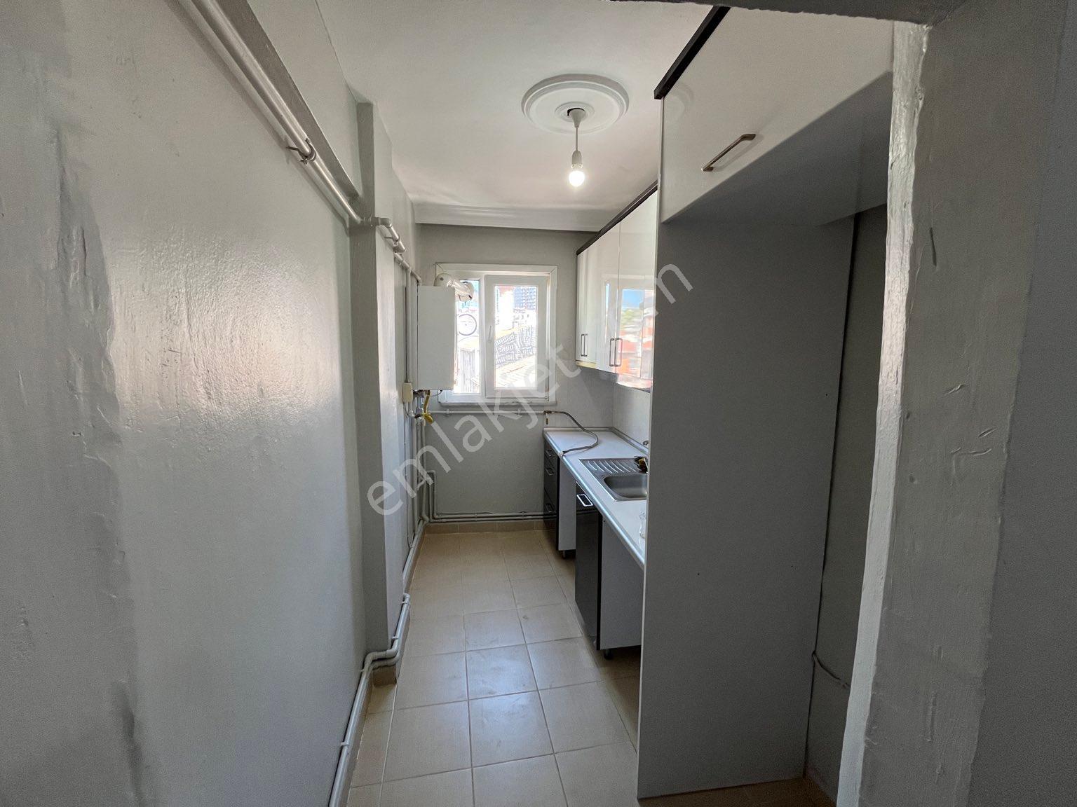 Çeliktepe'de Metroya 10dk,1+1,65m2,balkonlu,temiz Ara Kat Daire Artum'dan - Görsel 8
