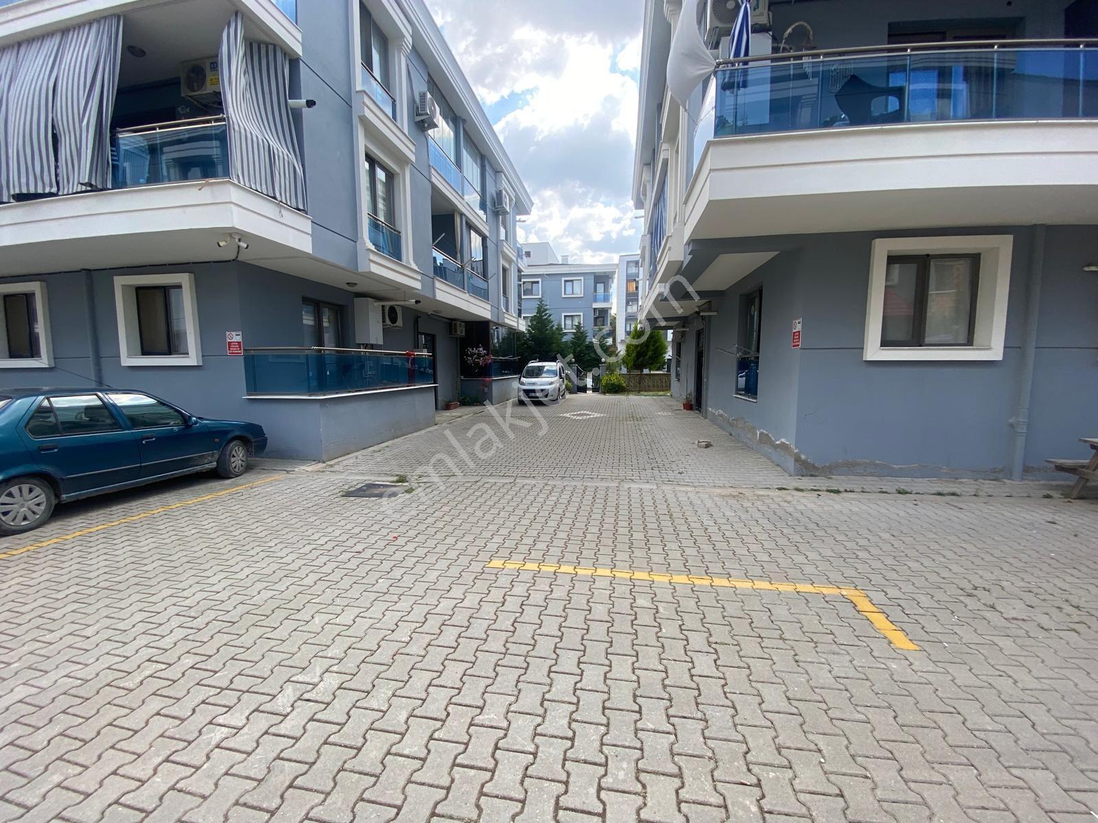 Zeki Emlak'tan Manisa Muradiye Mh. Satılık 2+1 Ara Kat Daire - Görsel 2