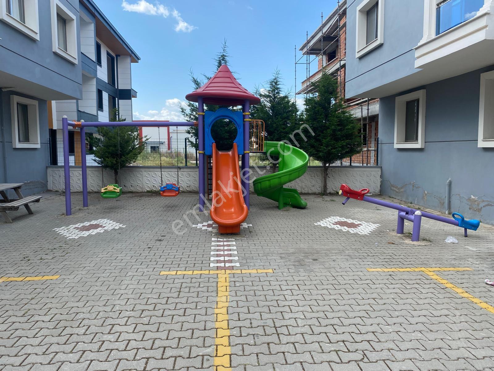 Zeki Emlak'tan Manisa Muradiye Mh. Satılık 2+1 Ara Kat Daire - Görsel 29