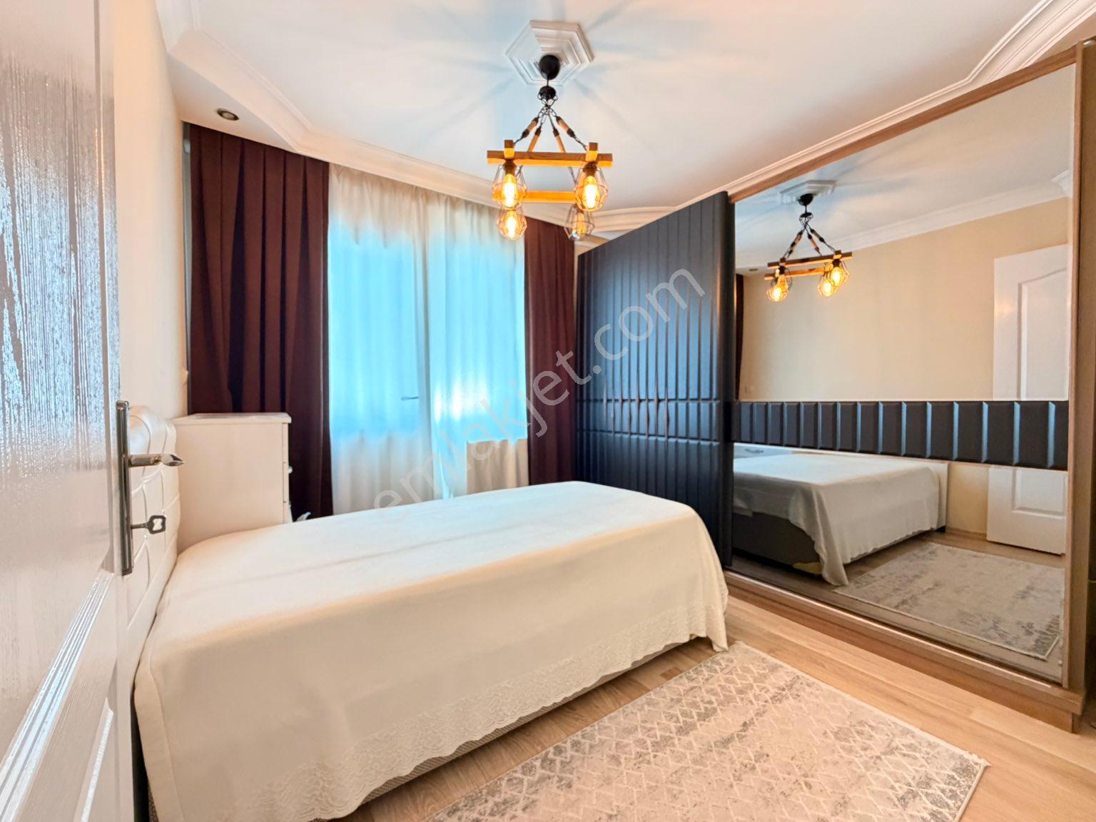 Kuşadası Merkezde Bahçeli Ve Teraslı Satılık3+1 Daire - Görsel 20