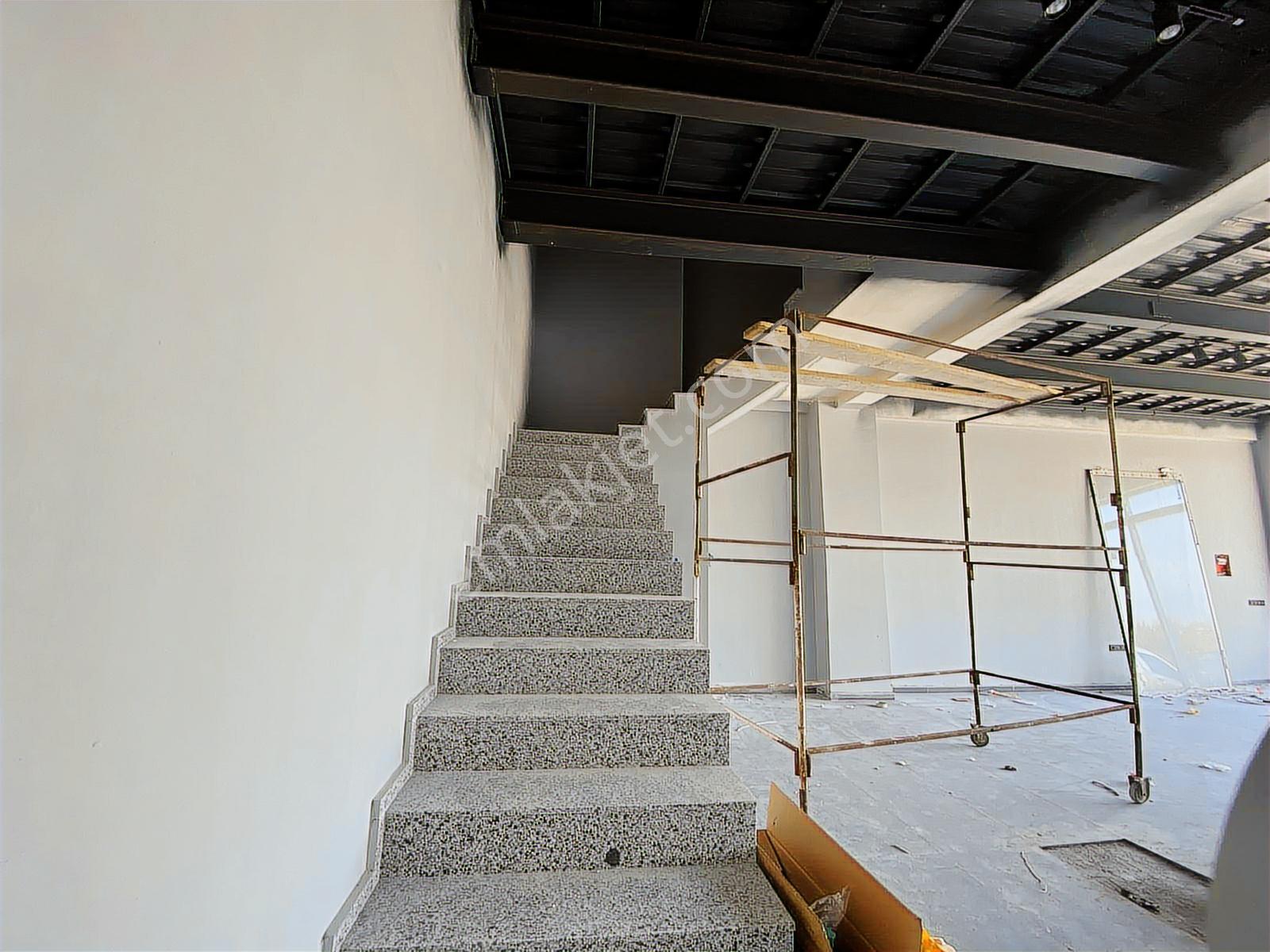 C21 Loft'tan Otonomi Galericiler Sitesinde 230m² Satılık İşyeri. - Görsel 4