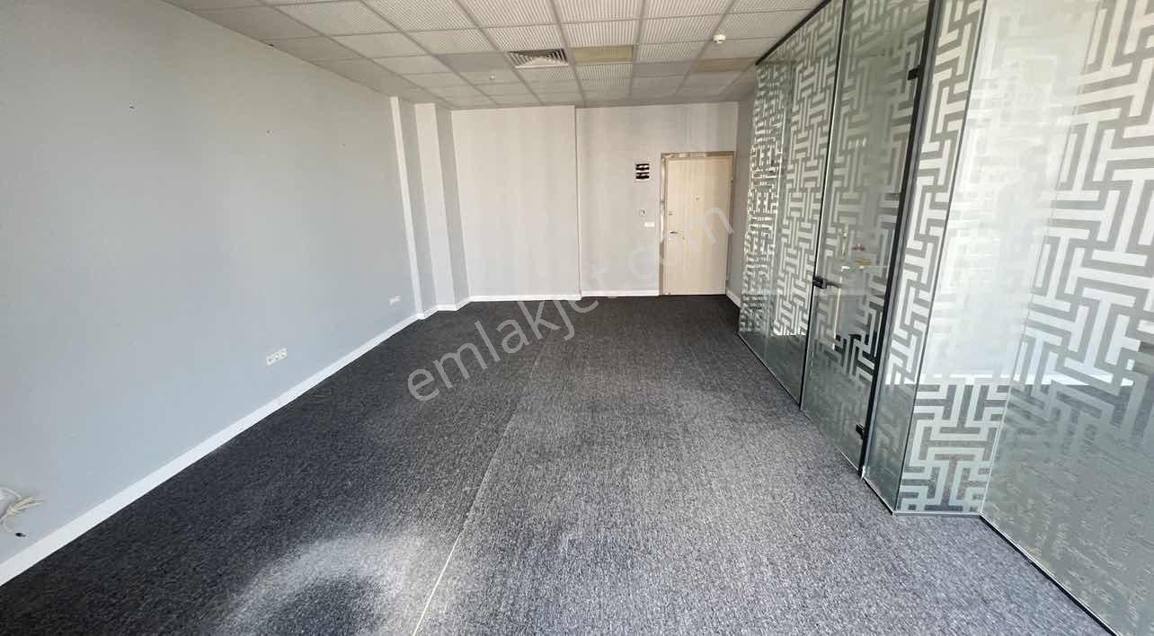 Beylikdüzü E5 Kenarı Ginza Corner Kiralık Büro/ofis 110 M2 - Görsel 9