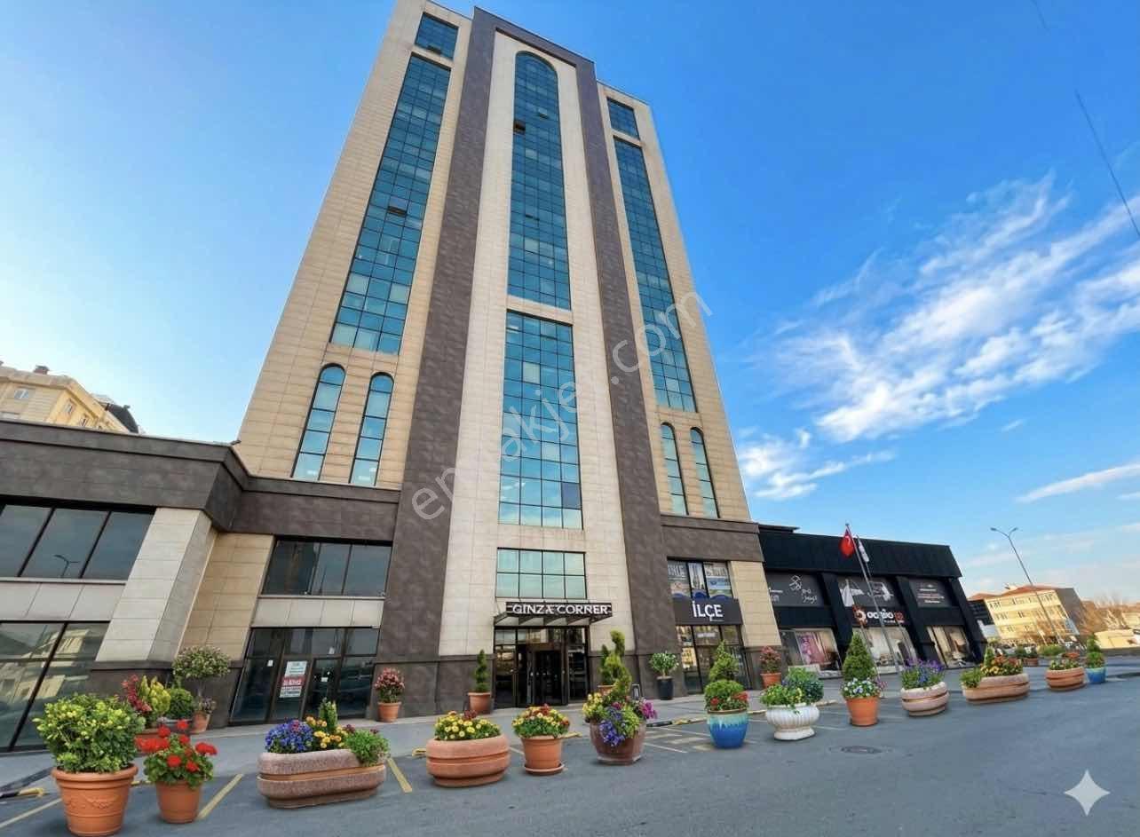 Beylikdüzü E5 Kenarı Ginza Corner Kiralık Büro/ofis 110 M2
