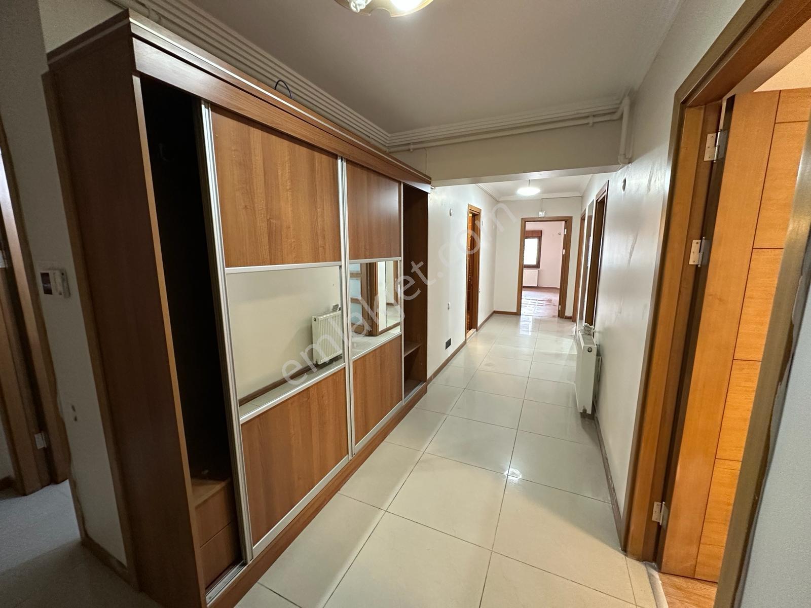Mansuroğlunda Folkart Yakını 4+1 Kiralık Ofis/daire - Görsel 17