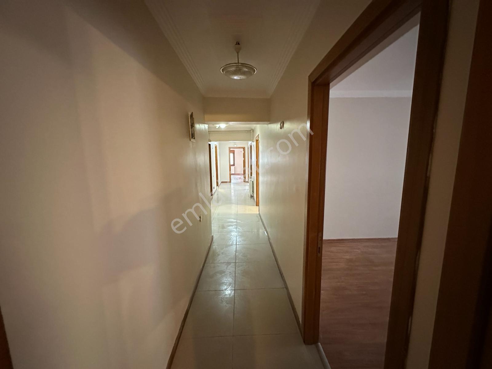 Mansuroğlunda Folkart Yakını 4+1 Kiralık Ofis/daire - Görsel 3