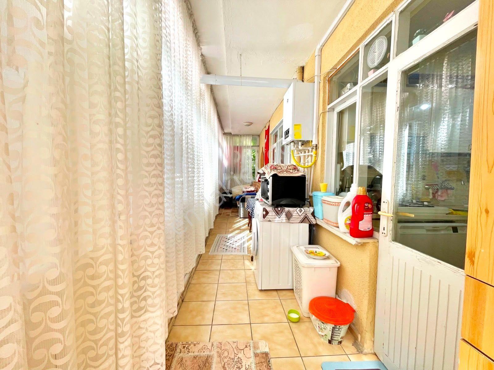 Referans'tan Akçay Merkez'de Denize 50 Mt Ara Kat Ön Cephe 2+1 Daire - Görsel 32