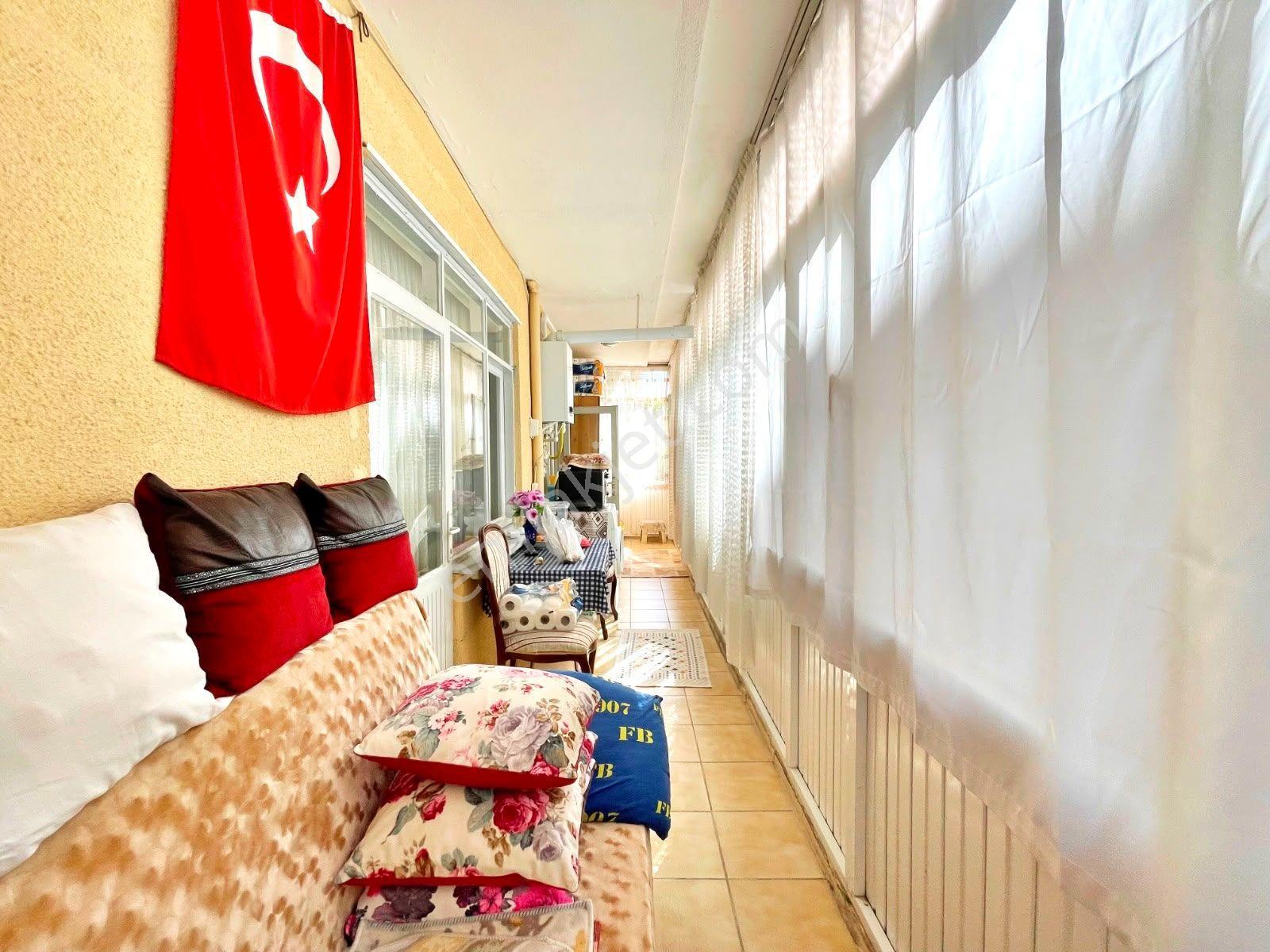 Referans'tan Akçay Merkez'de Denize 50 Mt Ara Kat Ön Cephe 2+1 Daire - Görsel 26
