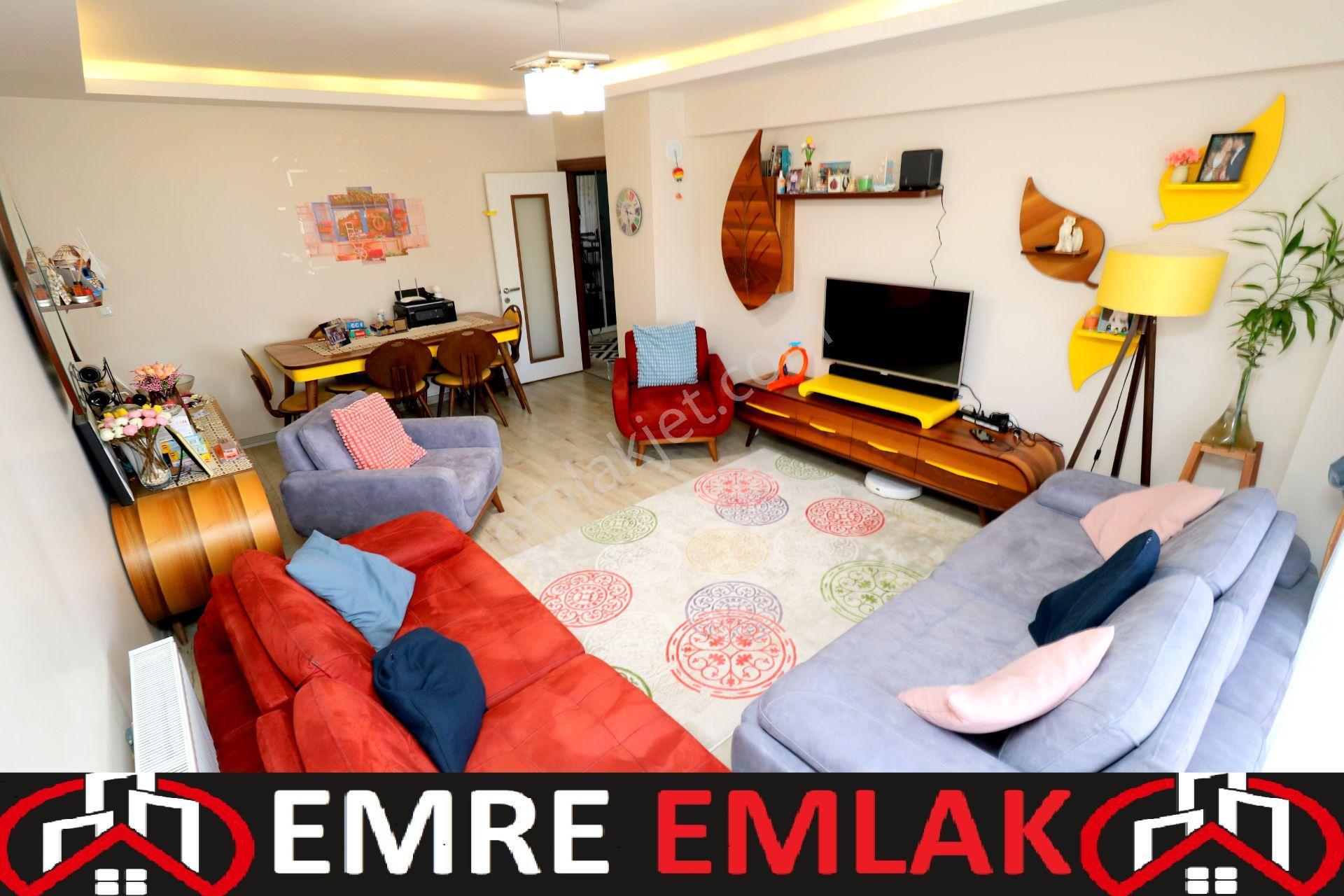 Emre Emlak'tan İstasyon Mahallesinde Genç Binada Geniş Masrafsız 3+1 Satılık Daire