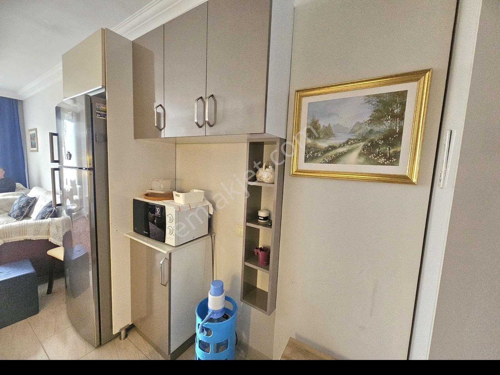 Güzeloba'da 1+1 Esyalı Kiralık Daire - Görsel 13