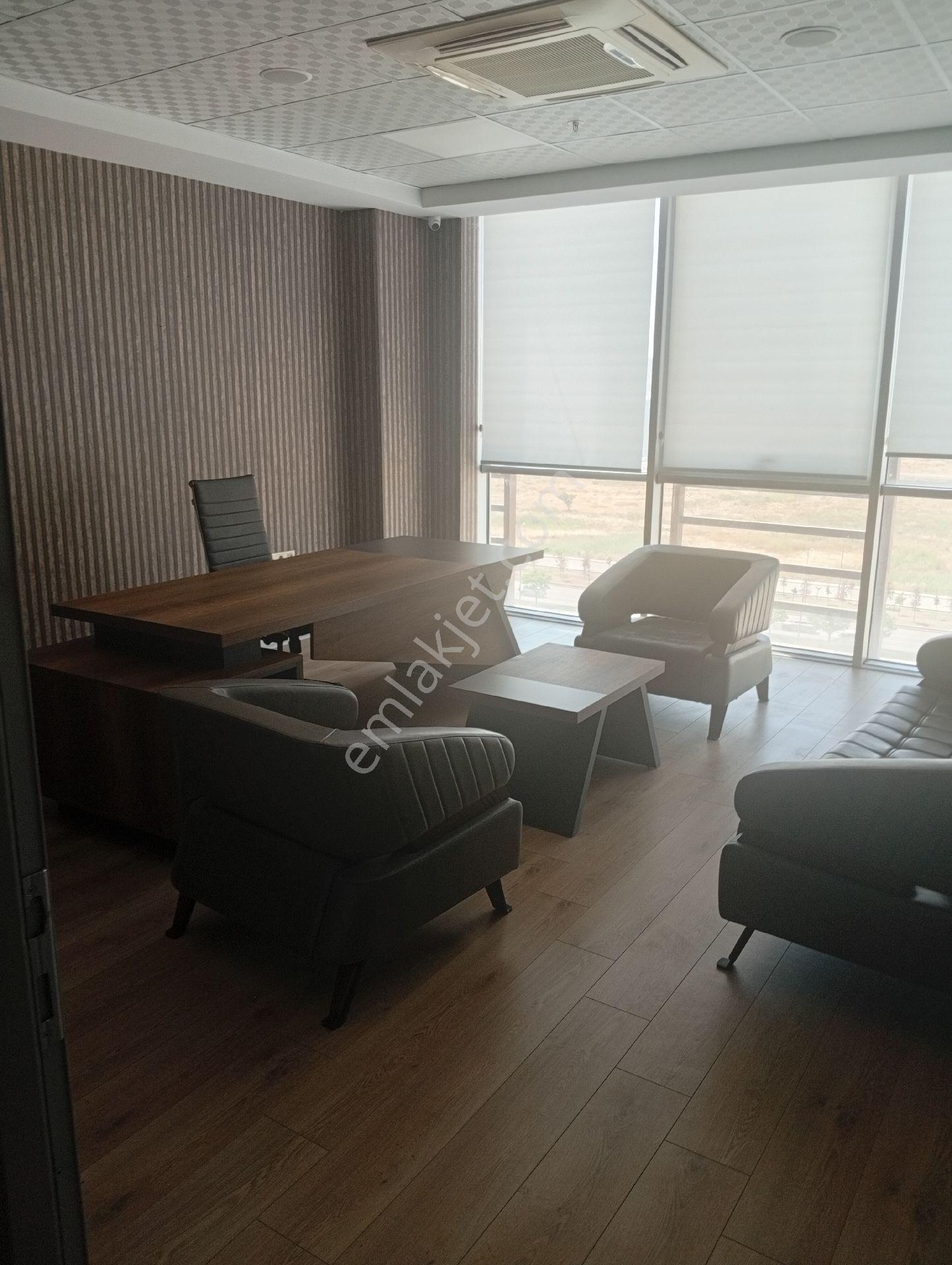 Eryaman'da Eşyalı Ve Manzaralı Kiralık 2 Odalı Ofis