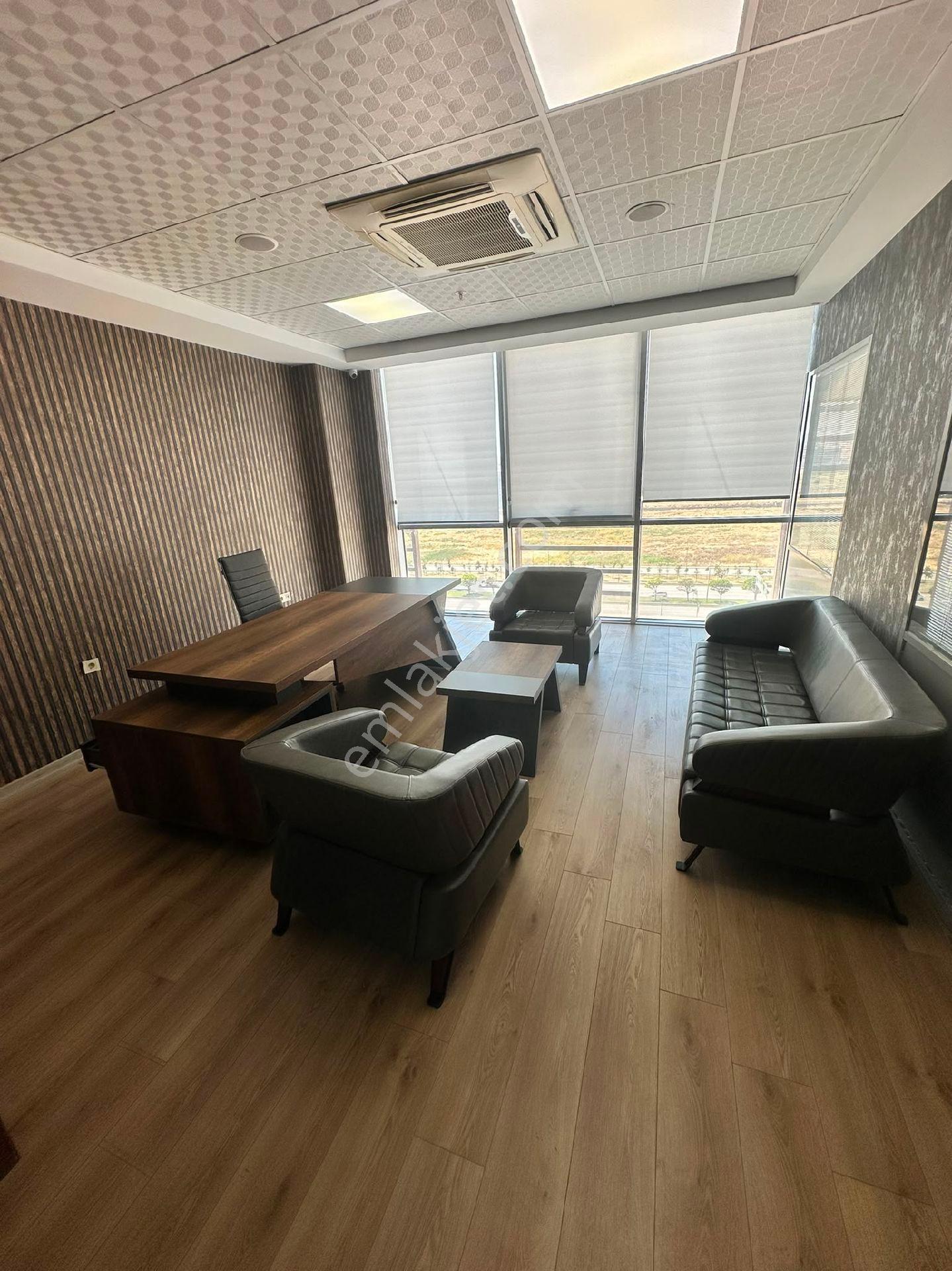 Eryaman'da Eşyalı Ve Manzaralı Kiralık 2 Odalı Ofis - Görsel 9