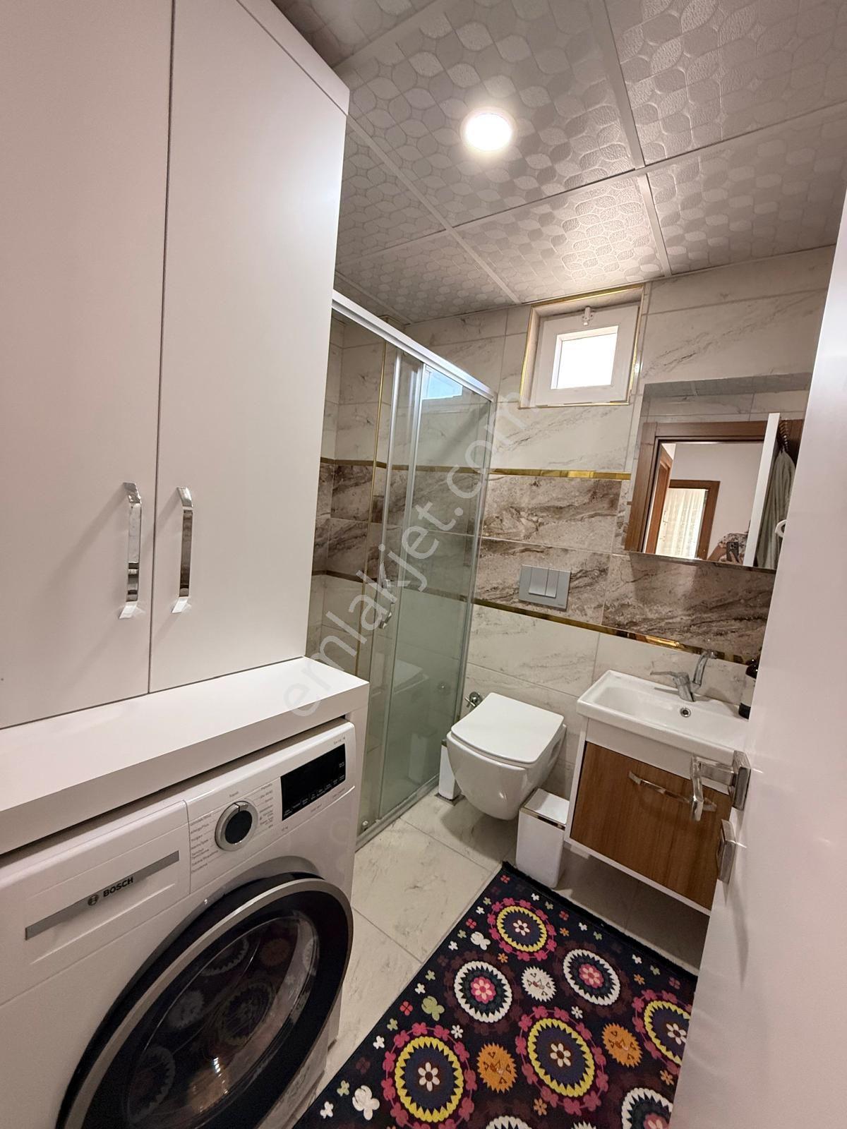 Full Eşyalı, Tramvay Ve Ana Yola Yakın, Güney Cephe Lüks Arakat - Görsel 15