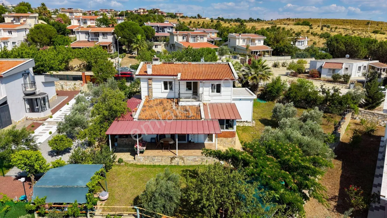 Seferihisar'da Lüks Müstakil Tapulu Villa