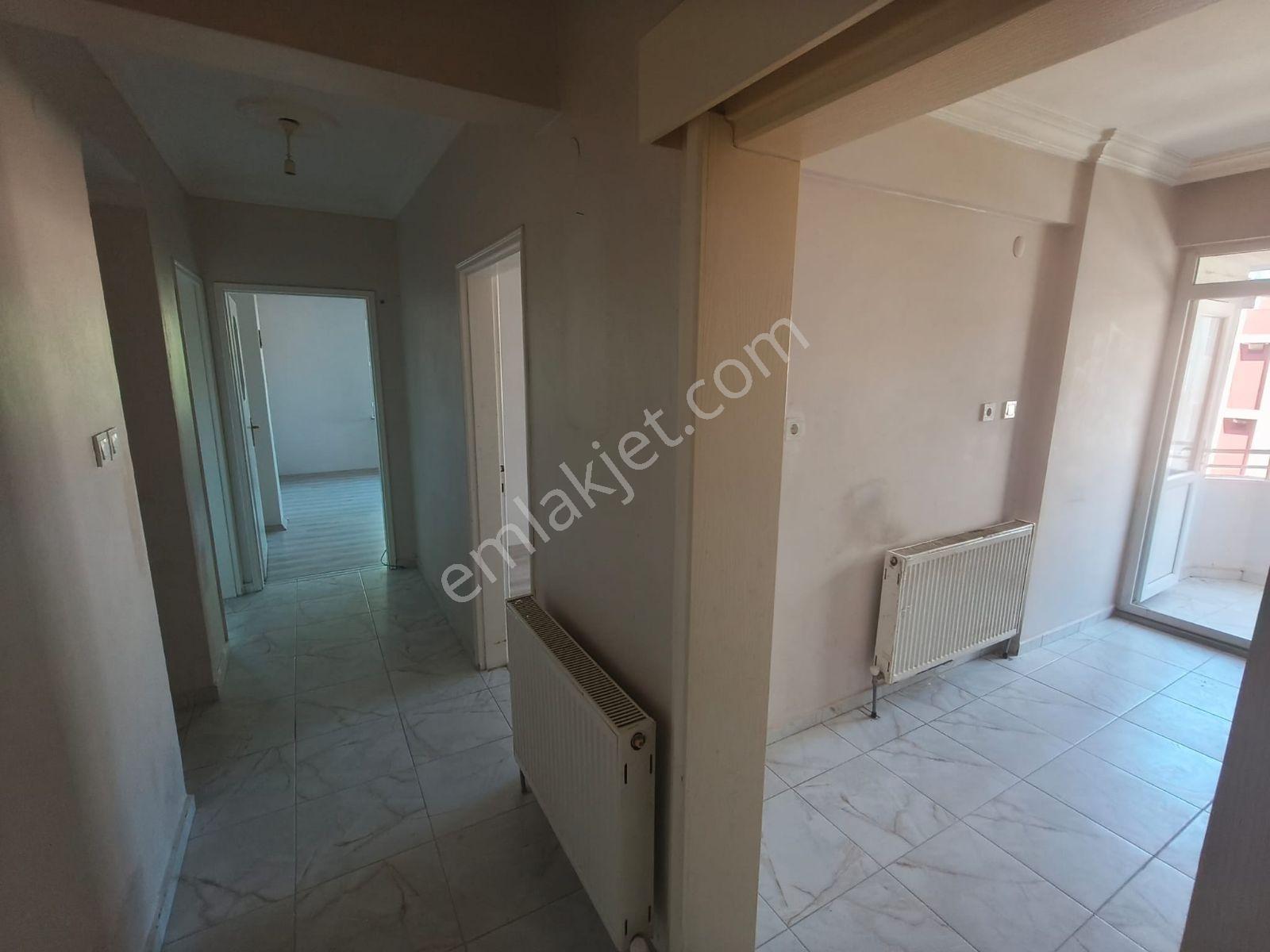 İki Caddenin Kesişim Noktasında ( Toygar Mah ) 2+1 Kiralık Daire - Görsel 2