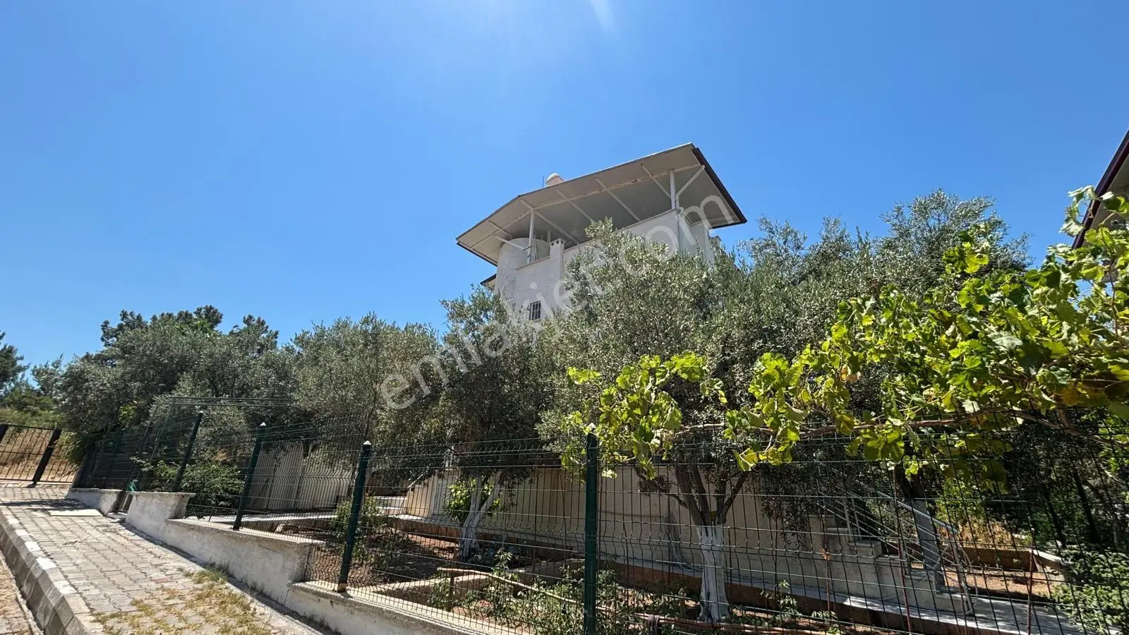 Bozbük Gündenkum Sitesinde Köşe Konum 3+1 Masrafsız Yazlık Villa - Görsel 3