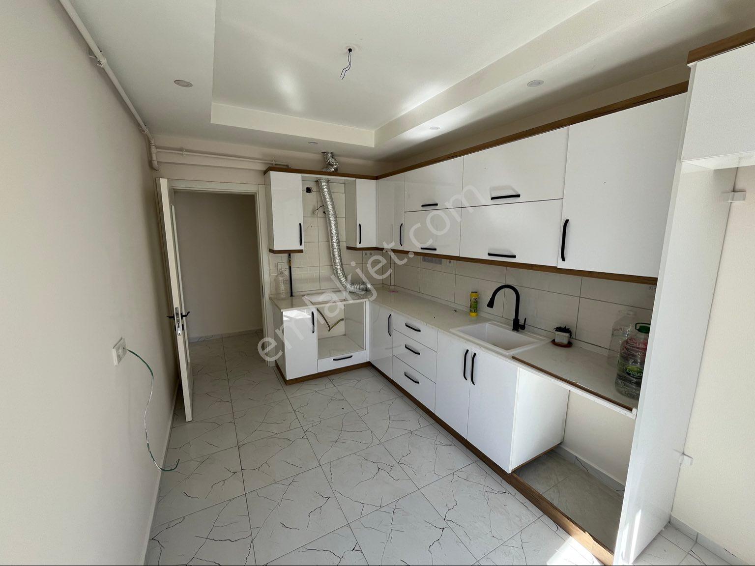 Miray Emlaktan Yenimahallede Doğalgazlı Kiralık 3+1 Daire - Görsel 13