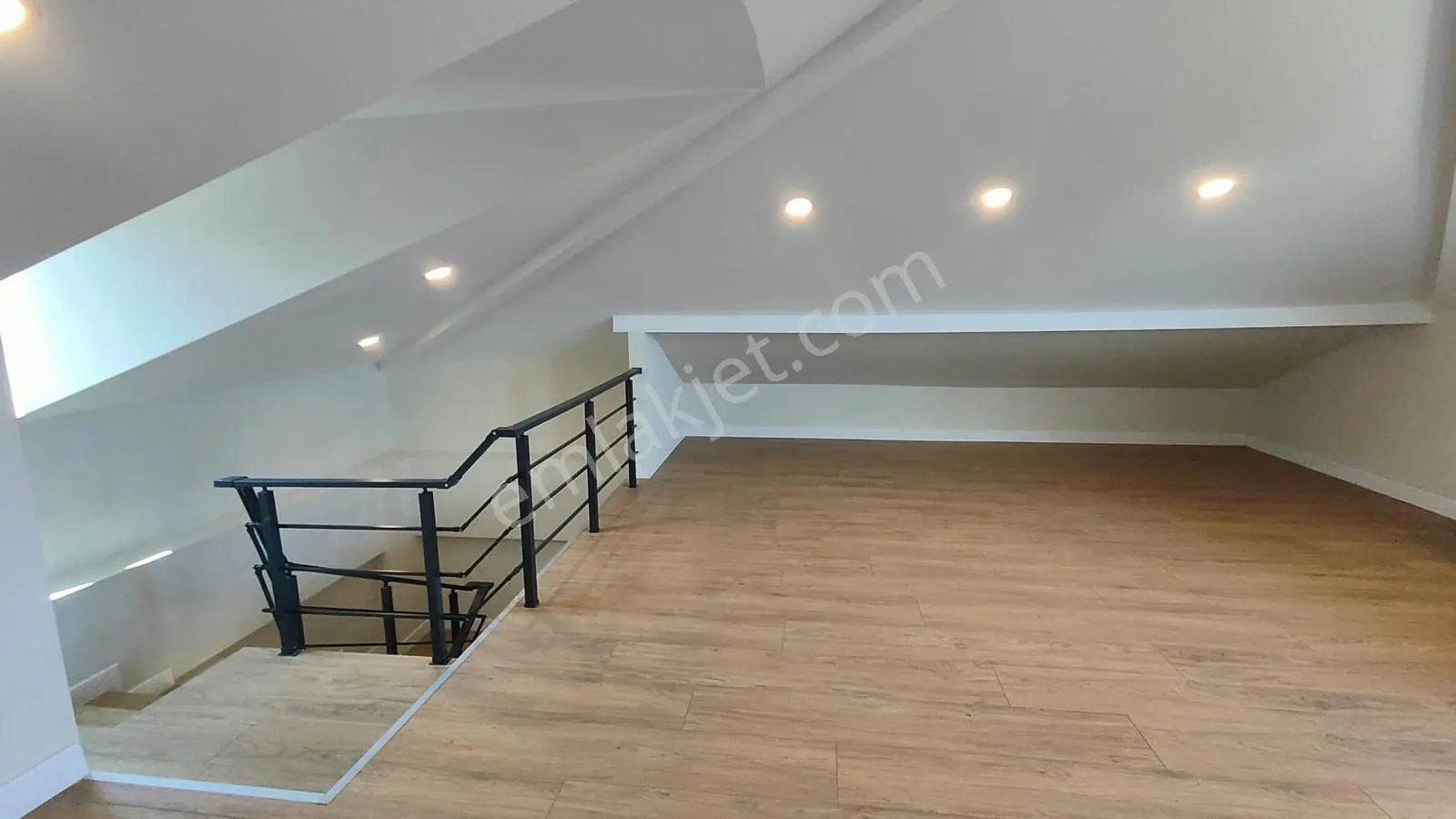 Şile Çayırbaşı'nda Müstakil Havuzlu Köşe Parsel Satılık A+ Villa - Görsel 5