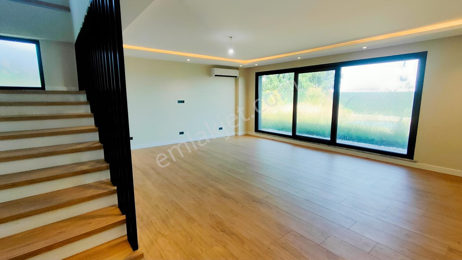 Şile Çayırbaşı'nda Müstakil Havuzlu Köşe Parsel Satılık A+ Villa - Görsel 12