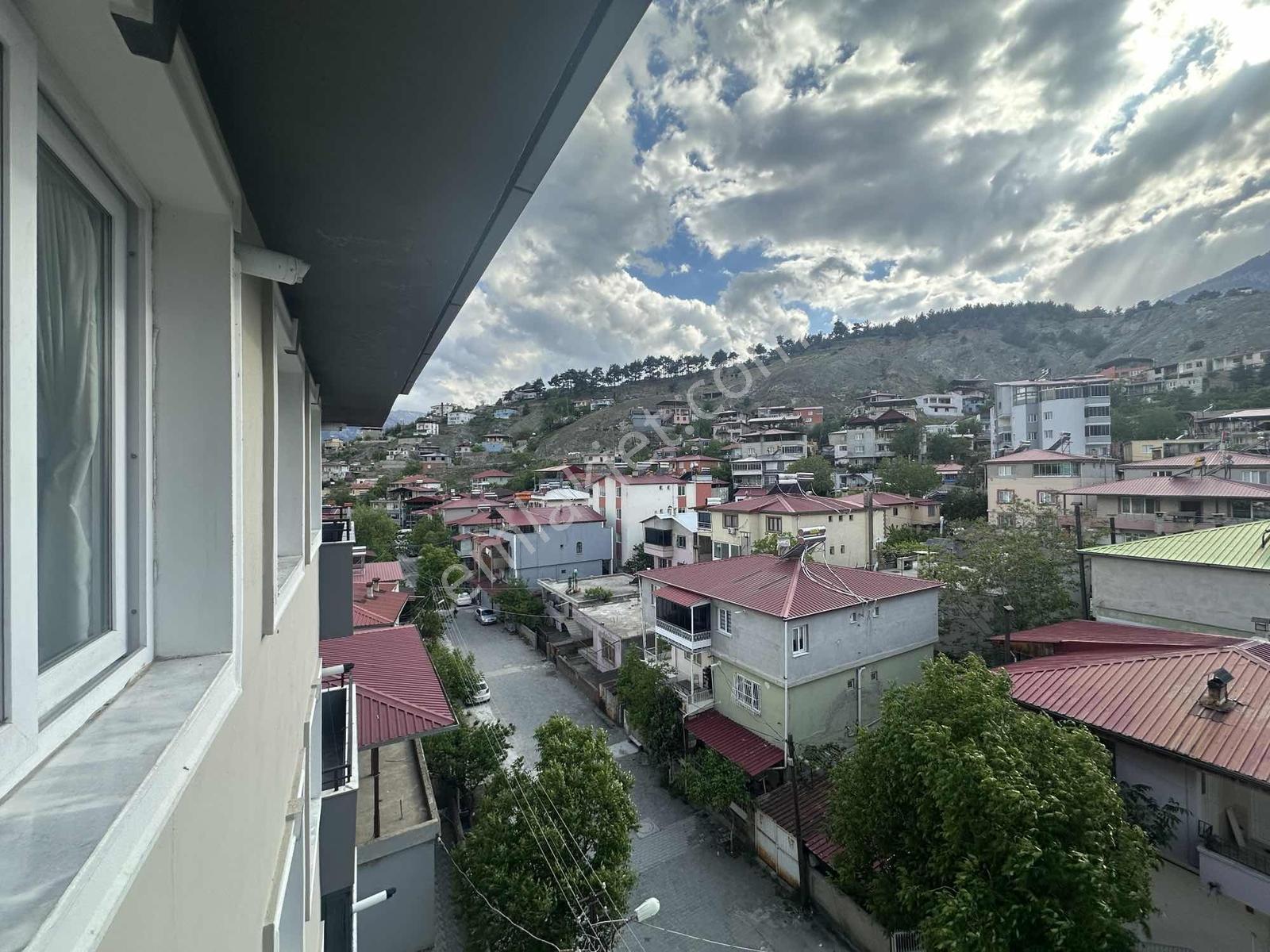 Selçuk Emlaktan Pozantı Merkezde 1+1 Satılık Daire - Görsel 4