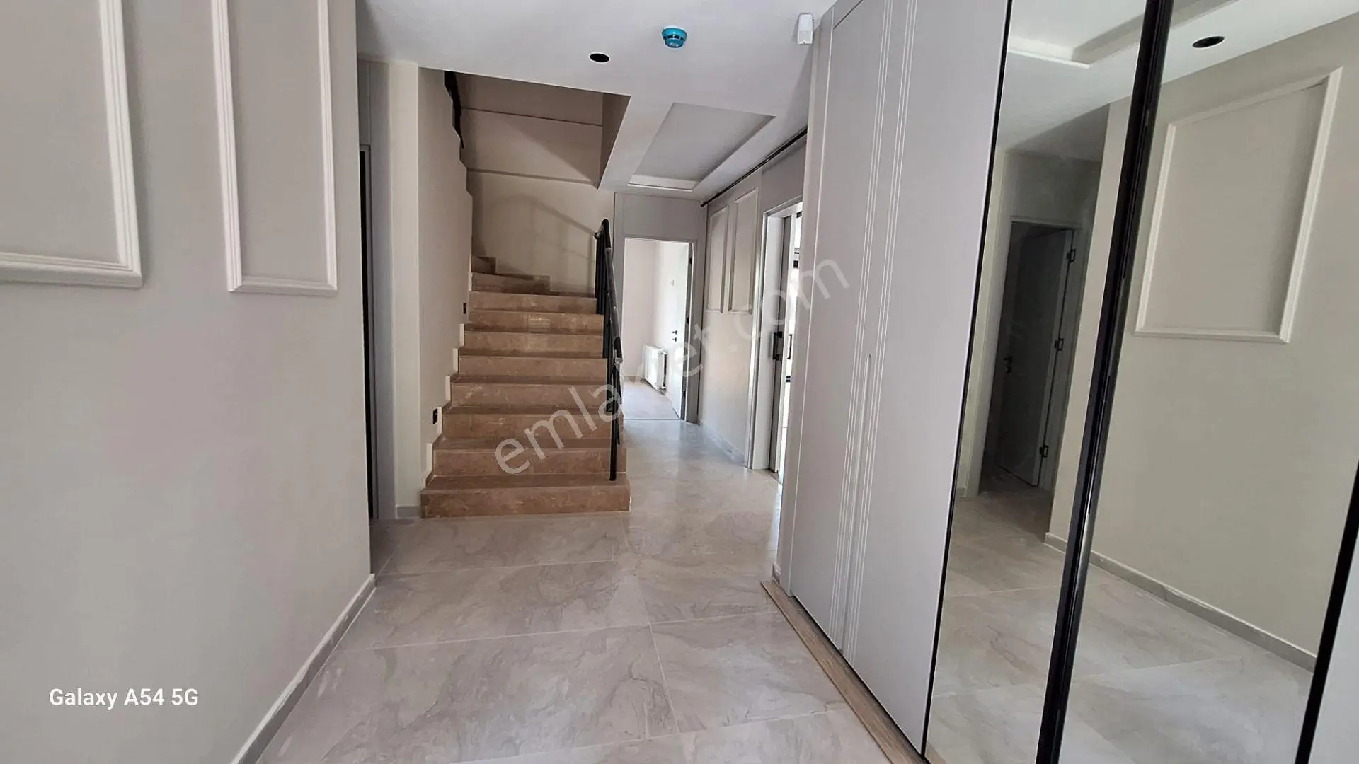 Ellamira’dan Mersin Yenişehir Menteş'te Lüks Müstakil Villa | 4+1 | Ön-arka Bahçeli - Görsel 4