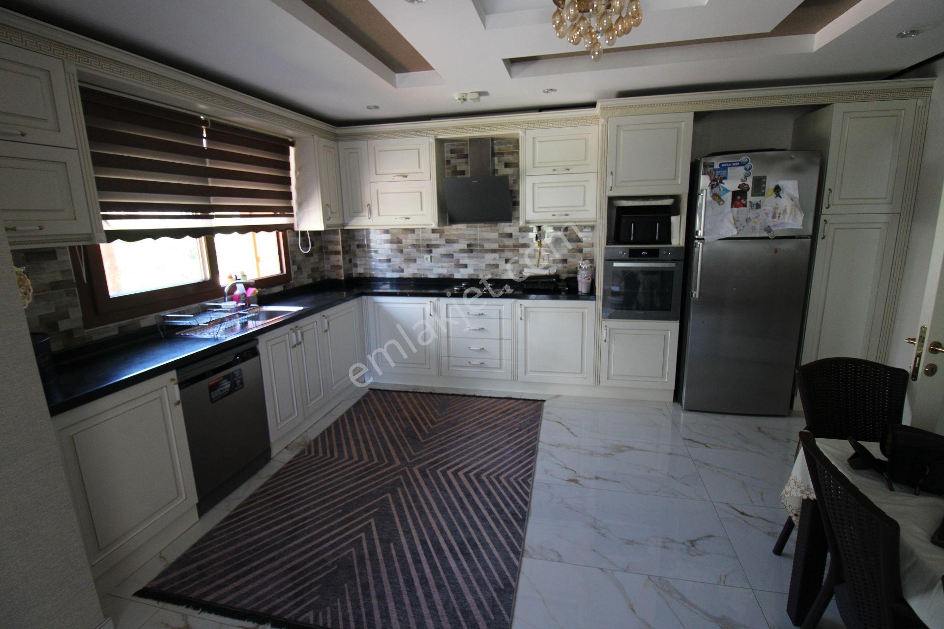 Mezitli Akdeniz'de Site İçinde Lüks 4+1 Daire (195m², Havuzlu) - Görsel 6