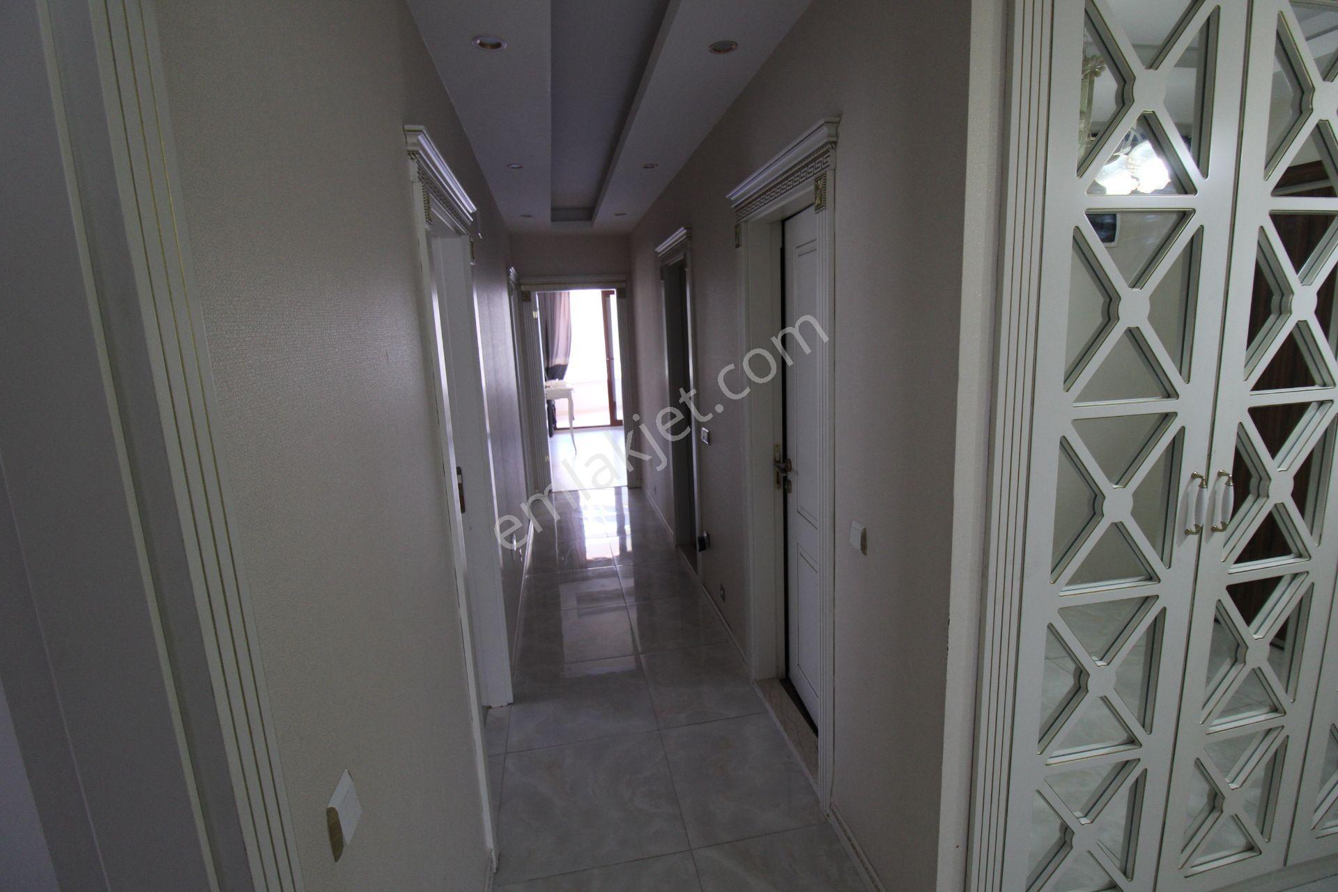 Mezitli Akdeniz'de Site İçinde Lüks 4+1 Daire (195m², Havuzlu) - Görsel 9