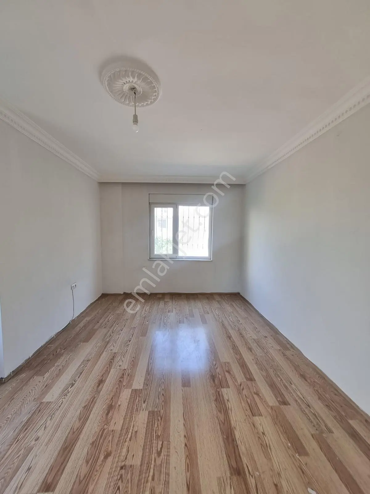 Poyraz'dan Ünsal'da Satılık 2+1 85 M2 Daire+175m2 Depo - Görsel 8