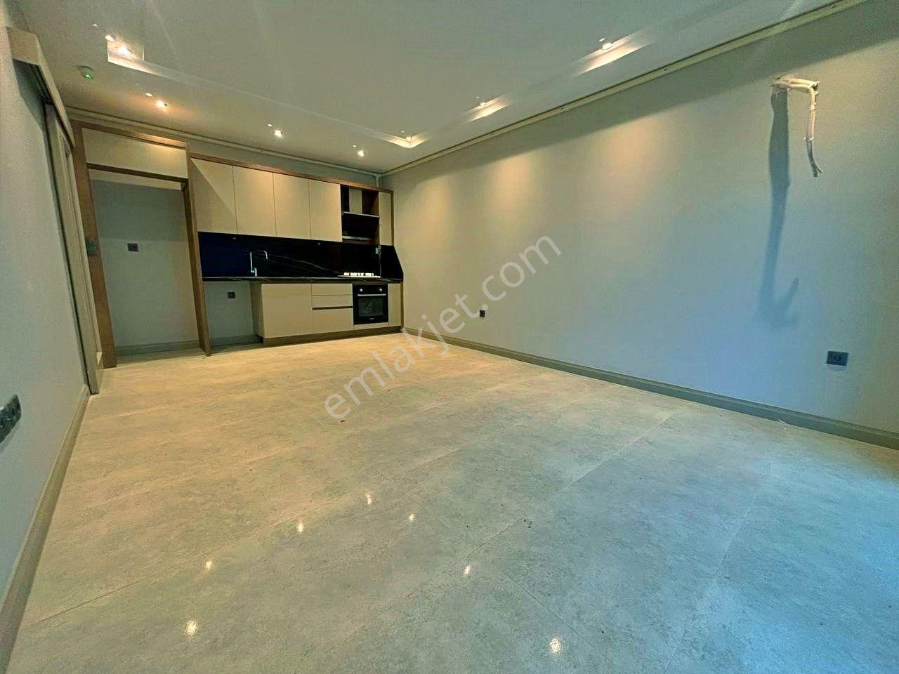 Uytundan Örende Havuzlu Tenis Kortlu Site Kiralık 1+1 Akıllı Ev - Görsel 29
