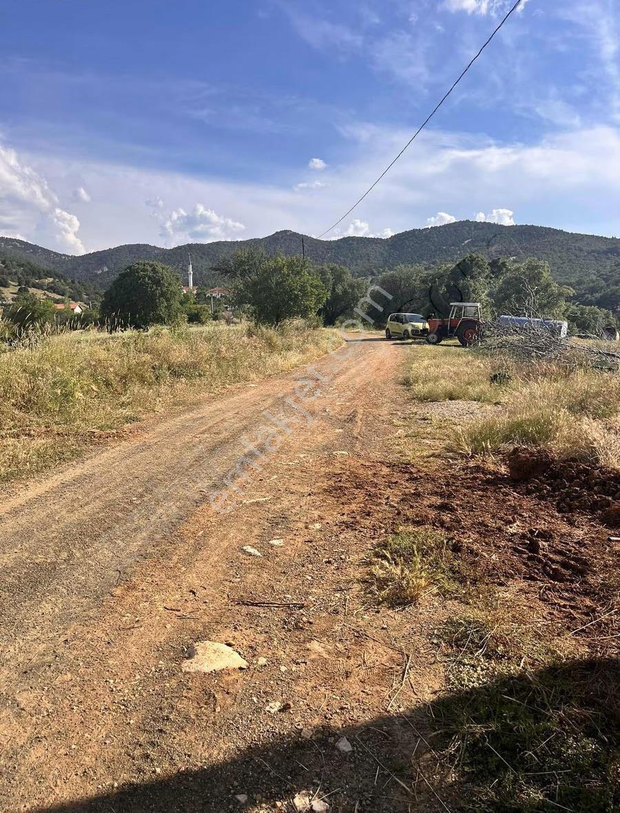 Banaz Kavacık Köyünde 5238m2 Tarla İçinde 2katlı Ev - Görsel 17