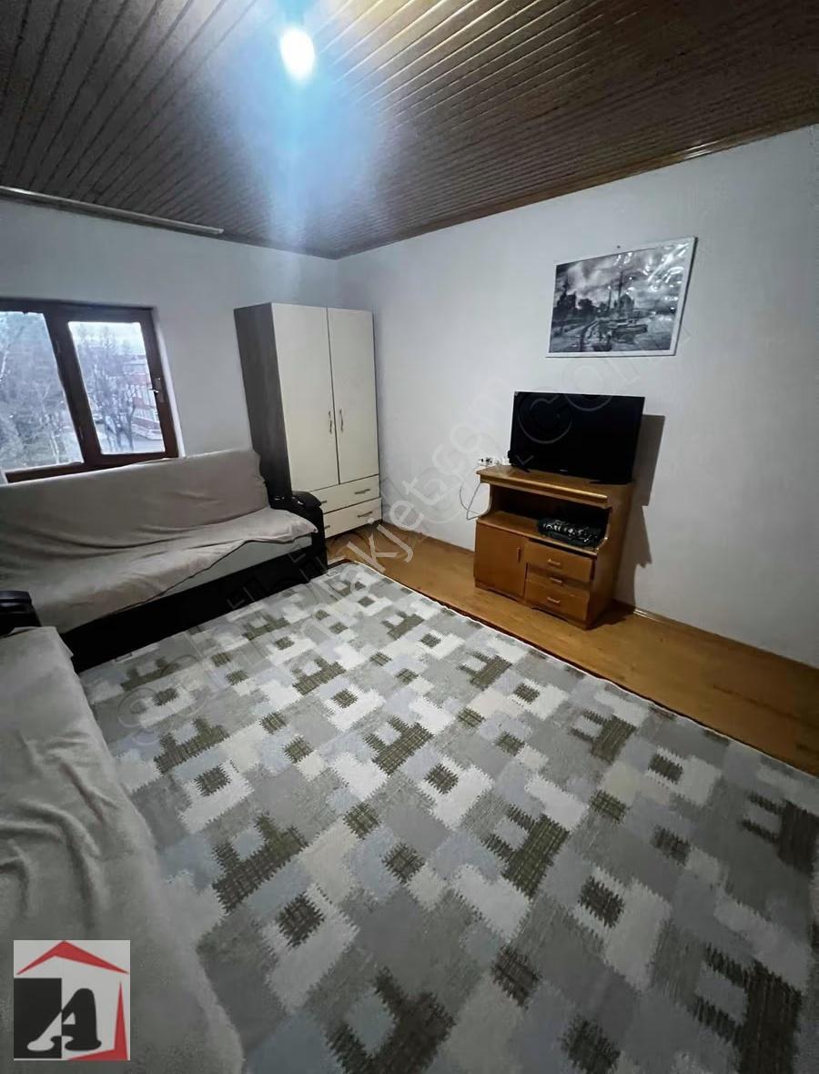 Kiralık Geniş Teraslı Çatı Katı - Görsel 12