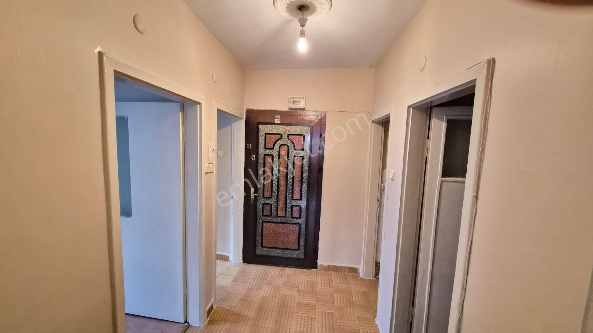 Tuzluçayırda Güney Cephede 3. Katta 3+1 Kiralık Daire - Görsel 18