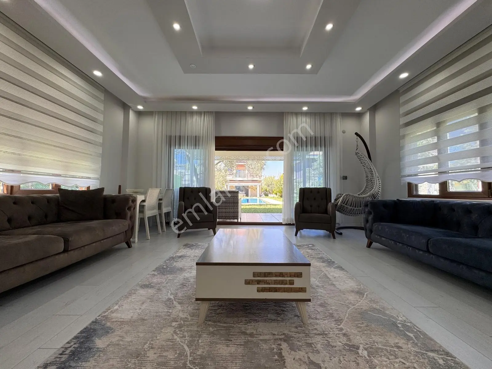▀yetkili Güç'ten Akçayda Yüzme Havuzlu Denize 600m Lüx 3+1 Villa - Görsel 4