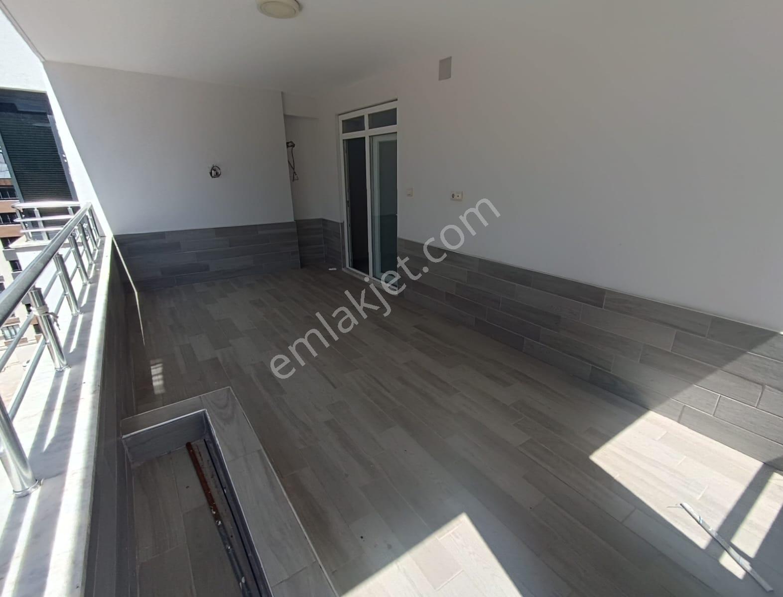 Ertuğrulgazi Mah. Site İçi 3,5+1, 175m² Kiralık Daire - Görsel 19