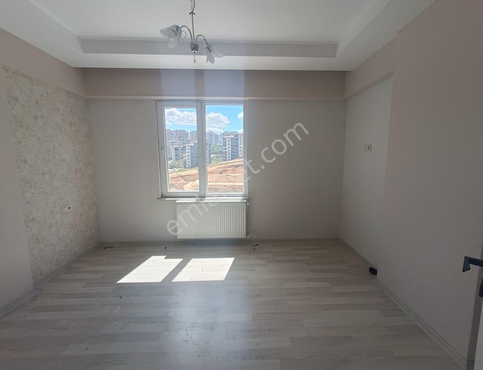 Ertuğrulgazi Mah. Site İçi 3,5+1, 175m² Kiralık Daire - Görsel 3