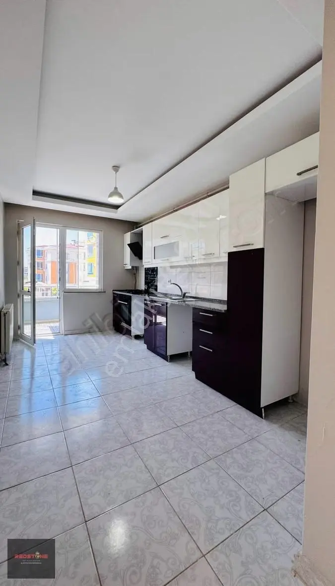 Redstone'dan Çobançeşmede E.banyolu Bulvar Yakınında 3+1 120 M2 - Görsel 5