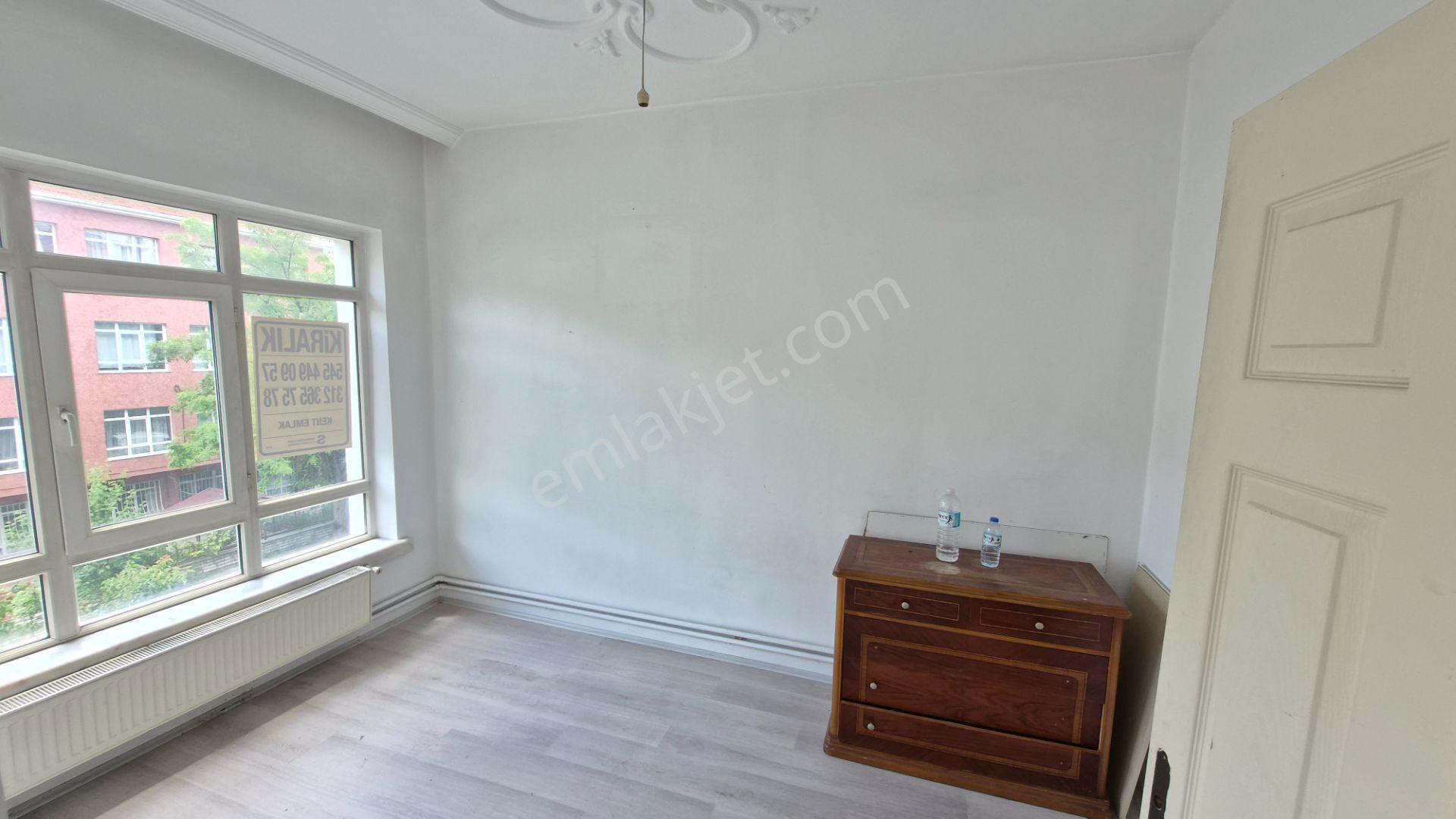 Abidin Paşada 2. Katta 3+1 Full Yapılı Kiralık Daire - Görsel 16