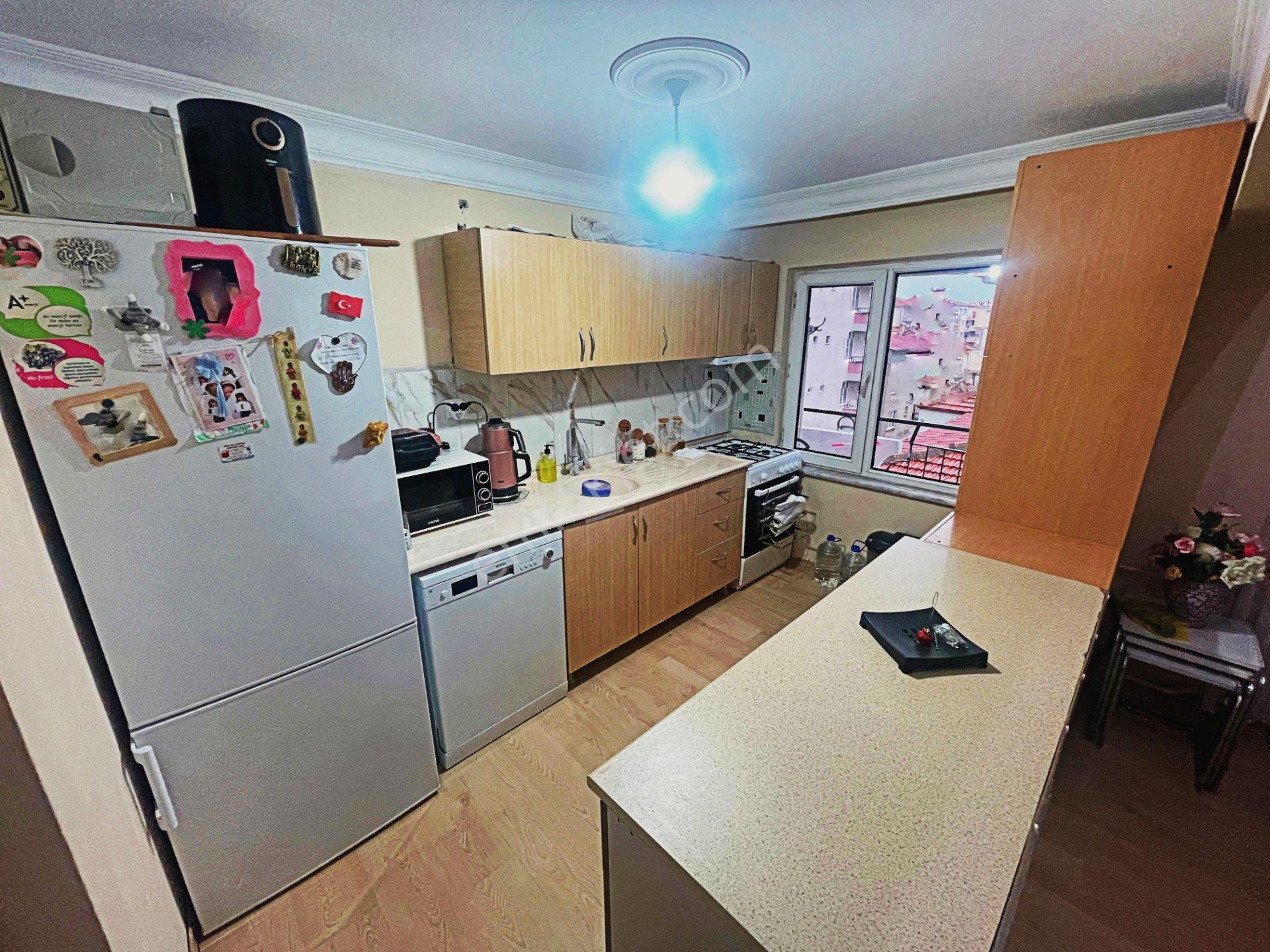 Gültaştan Satılık Edremit Merkezde Asansörlü 3+1 Daire Fırsatı Şimdi Satışta - Görsel 4