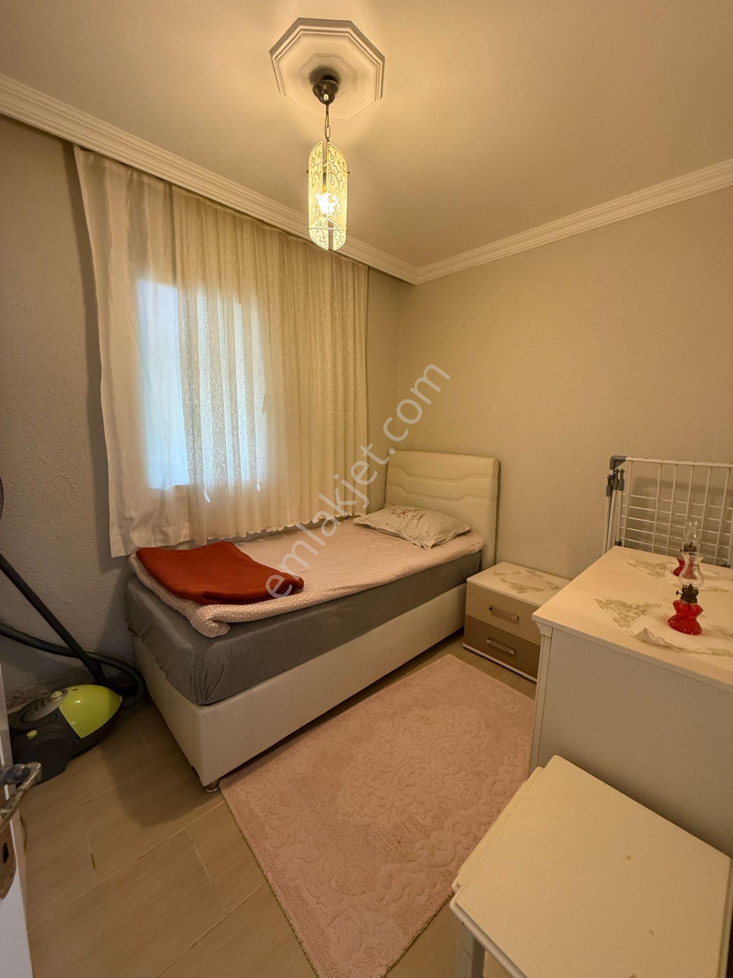 Cemal Emlak'tan Bodrum Turgutreis Merkezde Eşyalı Kiralık 2+1 Bahçe Katı Daire - Görsel 4