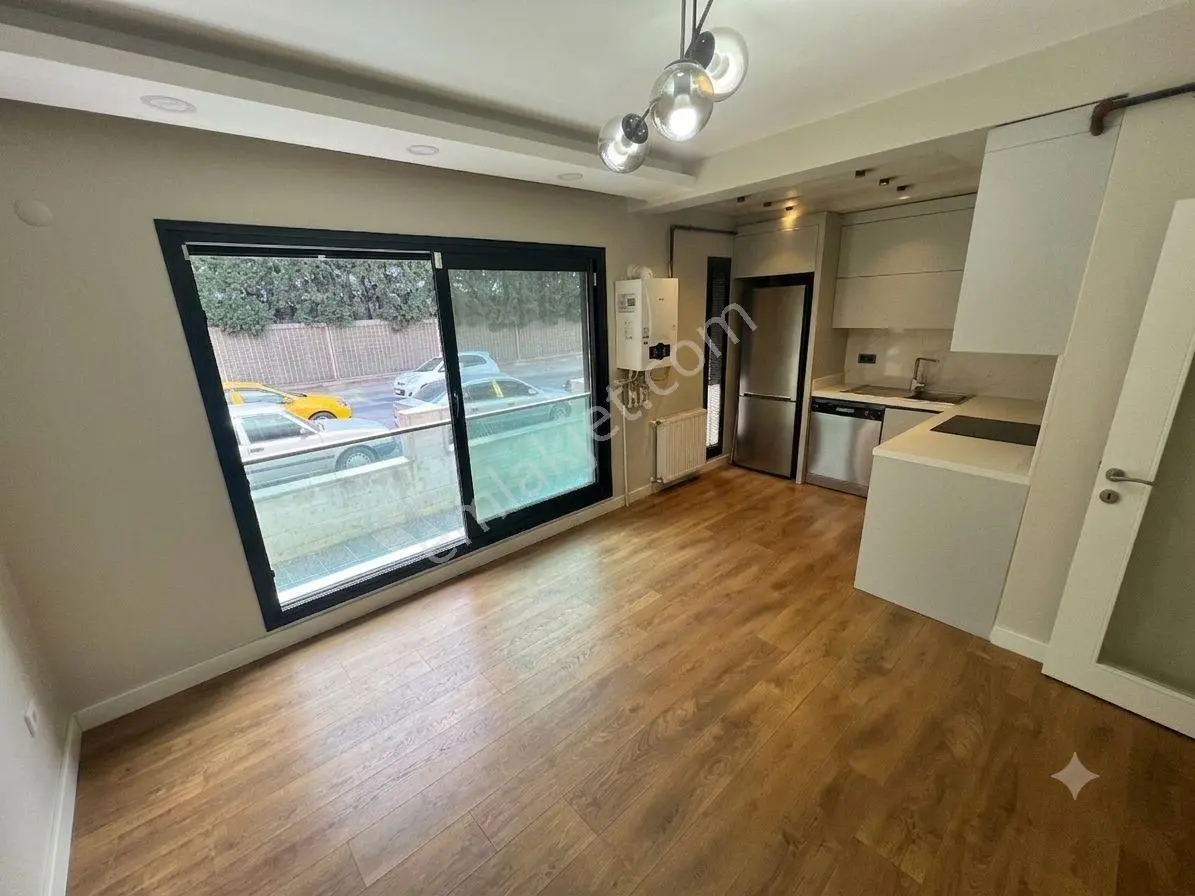 Şirinyer Koşu Yolu Caddesi'nde Bahçeli, Modern 2+1 Kiralık Daire