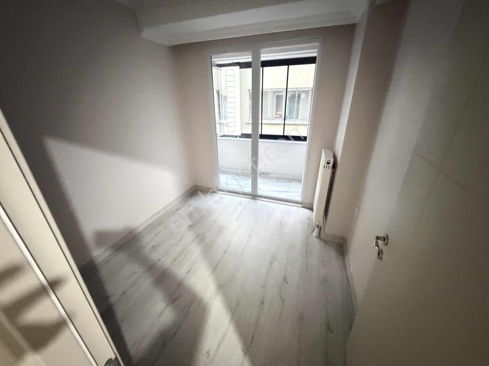 Tramvaya Komşu 3+1 130m2 1.kat 3 Yıllık Ebeveyn Banyolu Daire - Görsel 24
