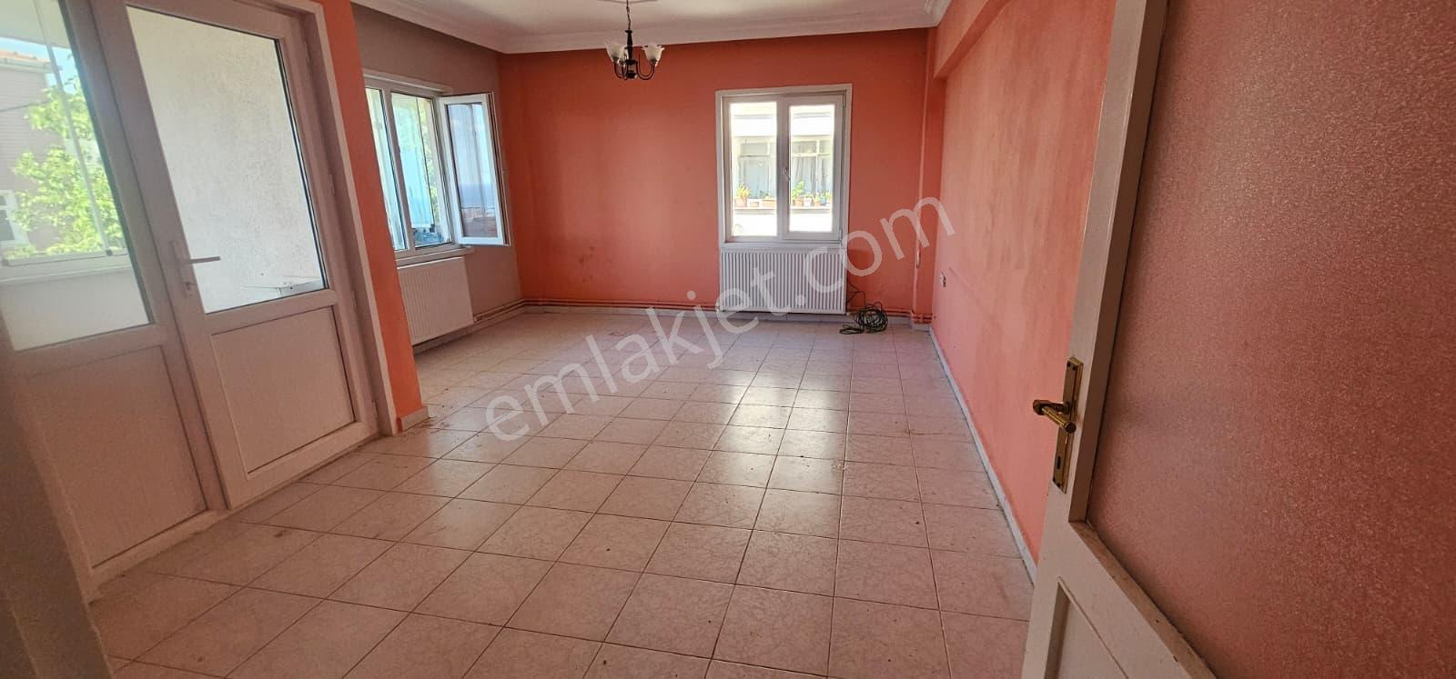 Yenimahhale Araskent Sitesinde Deniz Manzaralı 2+1 Satılık Daire - Görsel 6
