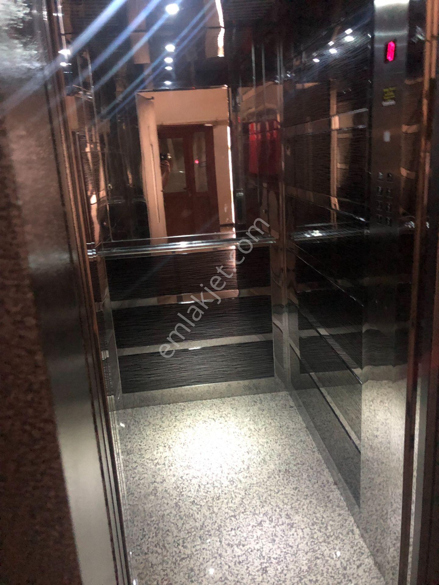 Sahibinden,merkezde,2+1,kombili,ana Cadde Üzeri ,güvenli,memur Apartmanı - Görsel 3