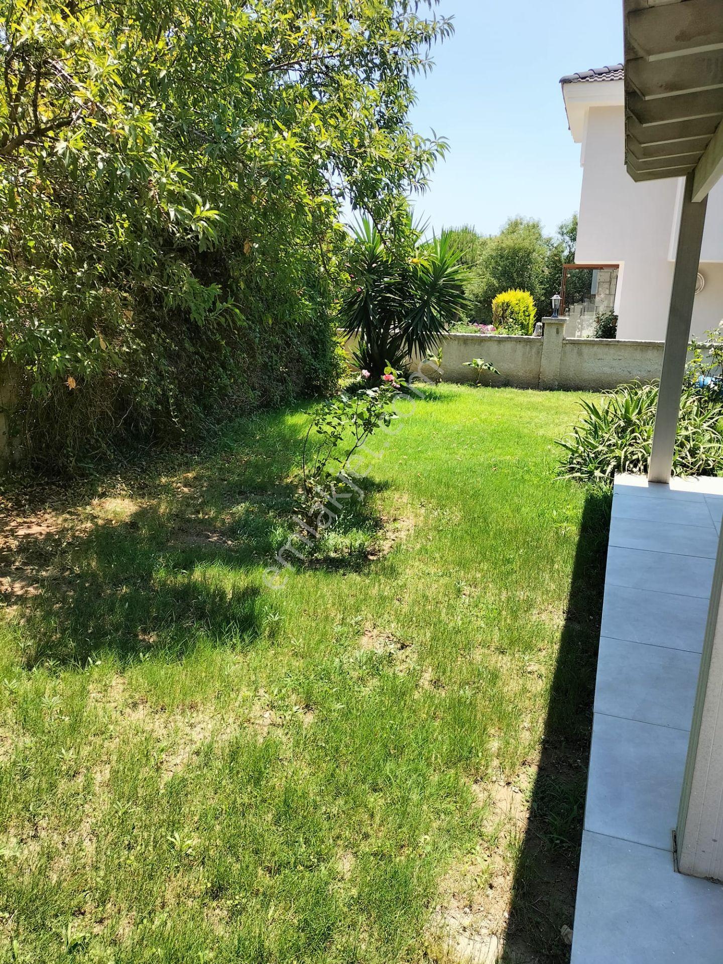 Alaçatı Hacımemiş De Sezonluk Kiralık Müstakil Villa - Görsel 24