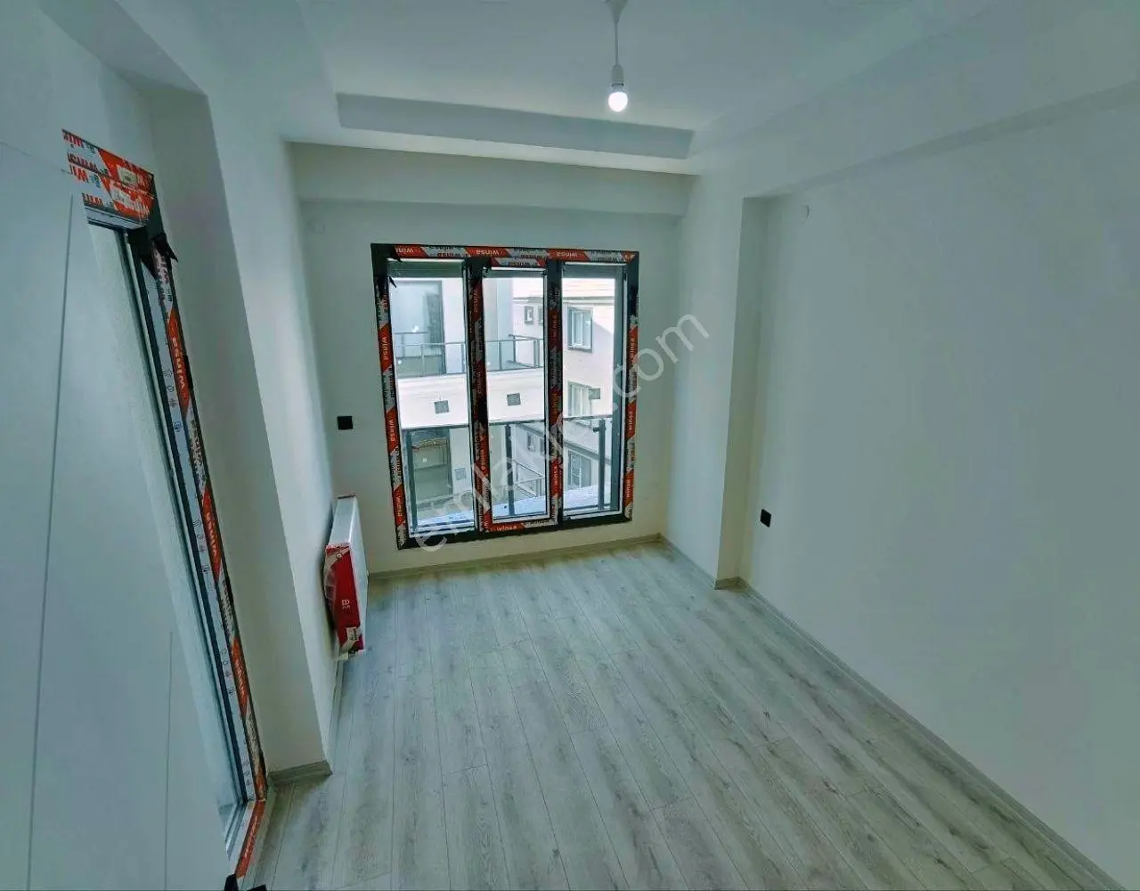 Uytundan Akçayda Havuzlu Sitede Kapalı Otoparklı Arakat 1+1daire - Görsel 3