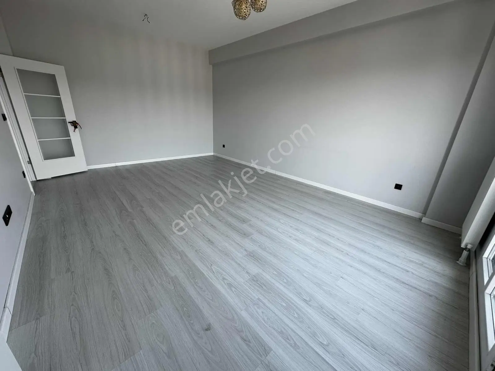 Alemdağ Palmiye Evlerinde Taşınmaya Hazır Boş 2+1 Daire Fırsatıı - Görsel 2